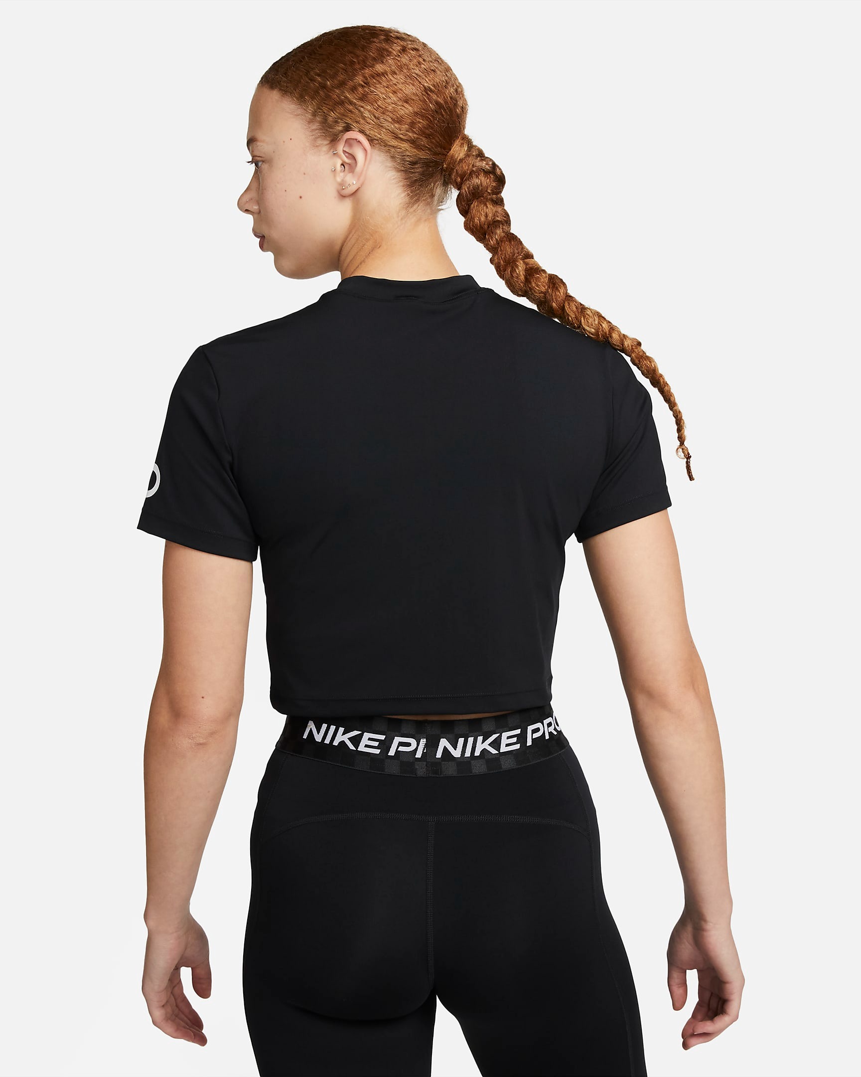 Pro Dri-FIT SS Cropped Graphic Training Top Dame 010/Black/White