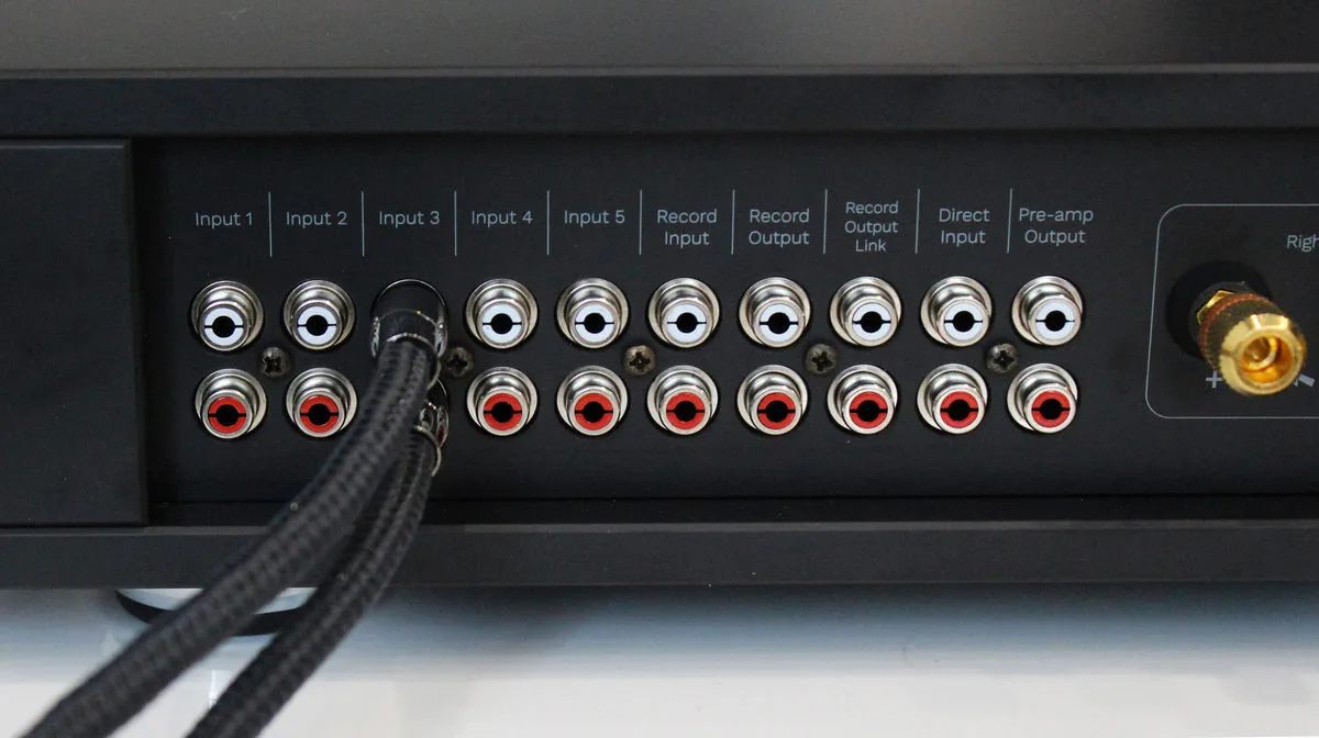 Rega Aethos Noir Amplis hi-fi stéréo