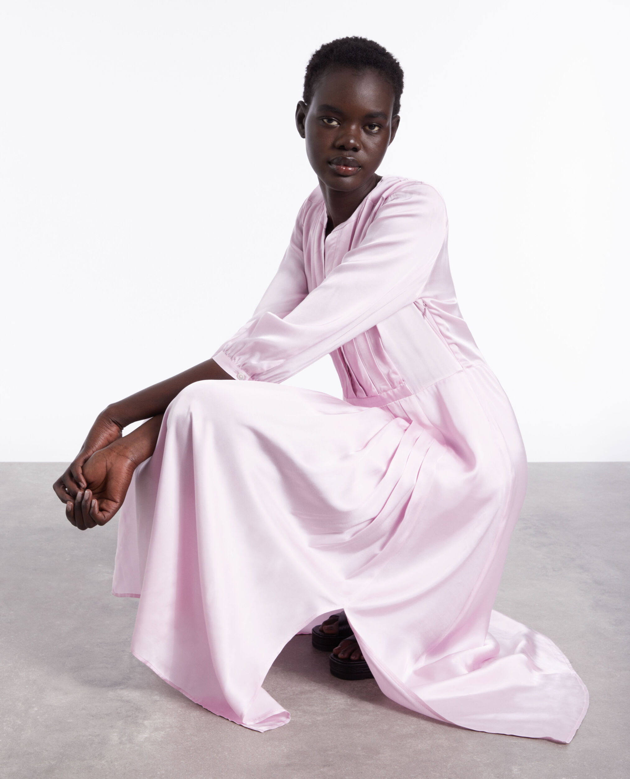 Robe longue rose avec plissage