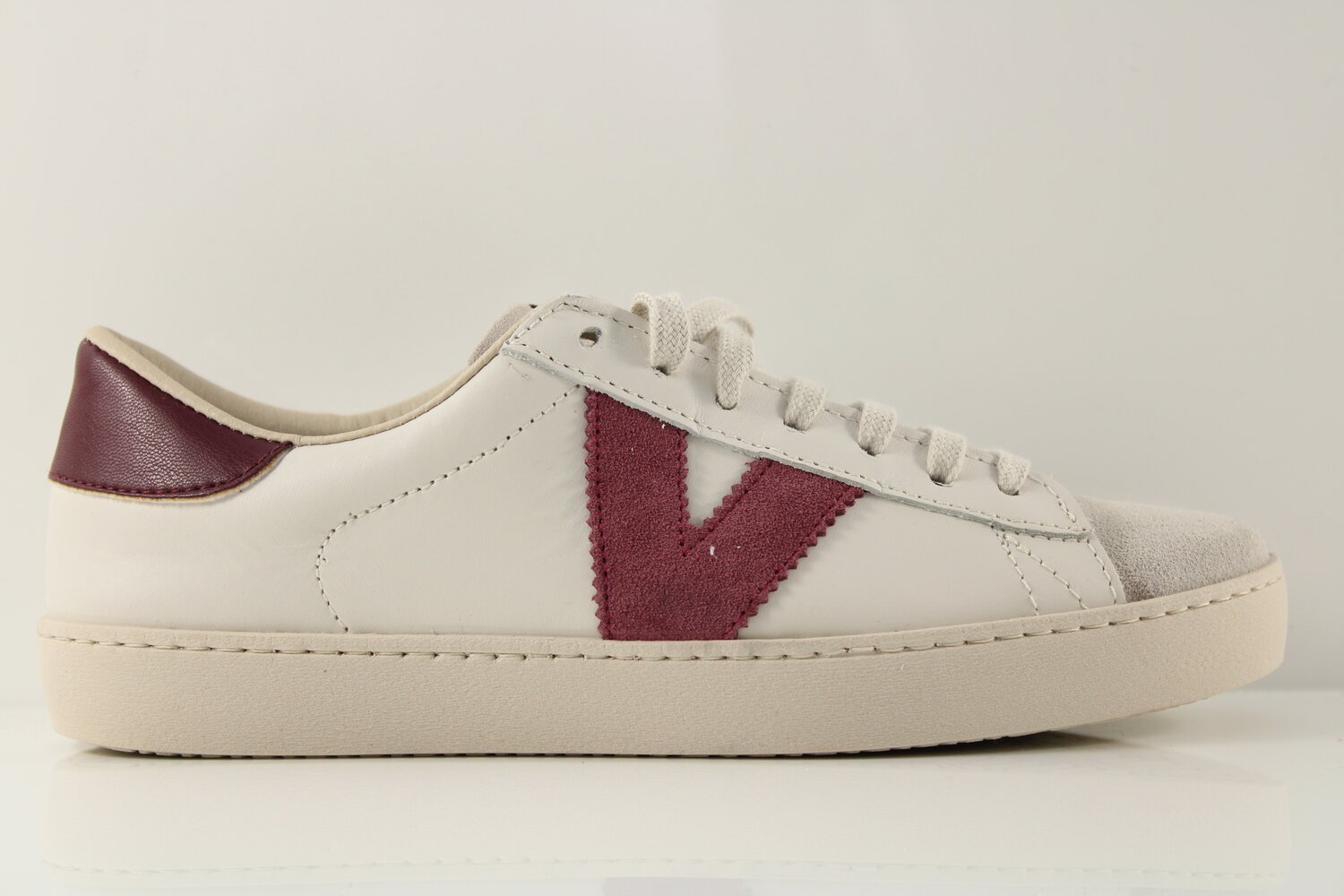 Victoria Sneaker
