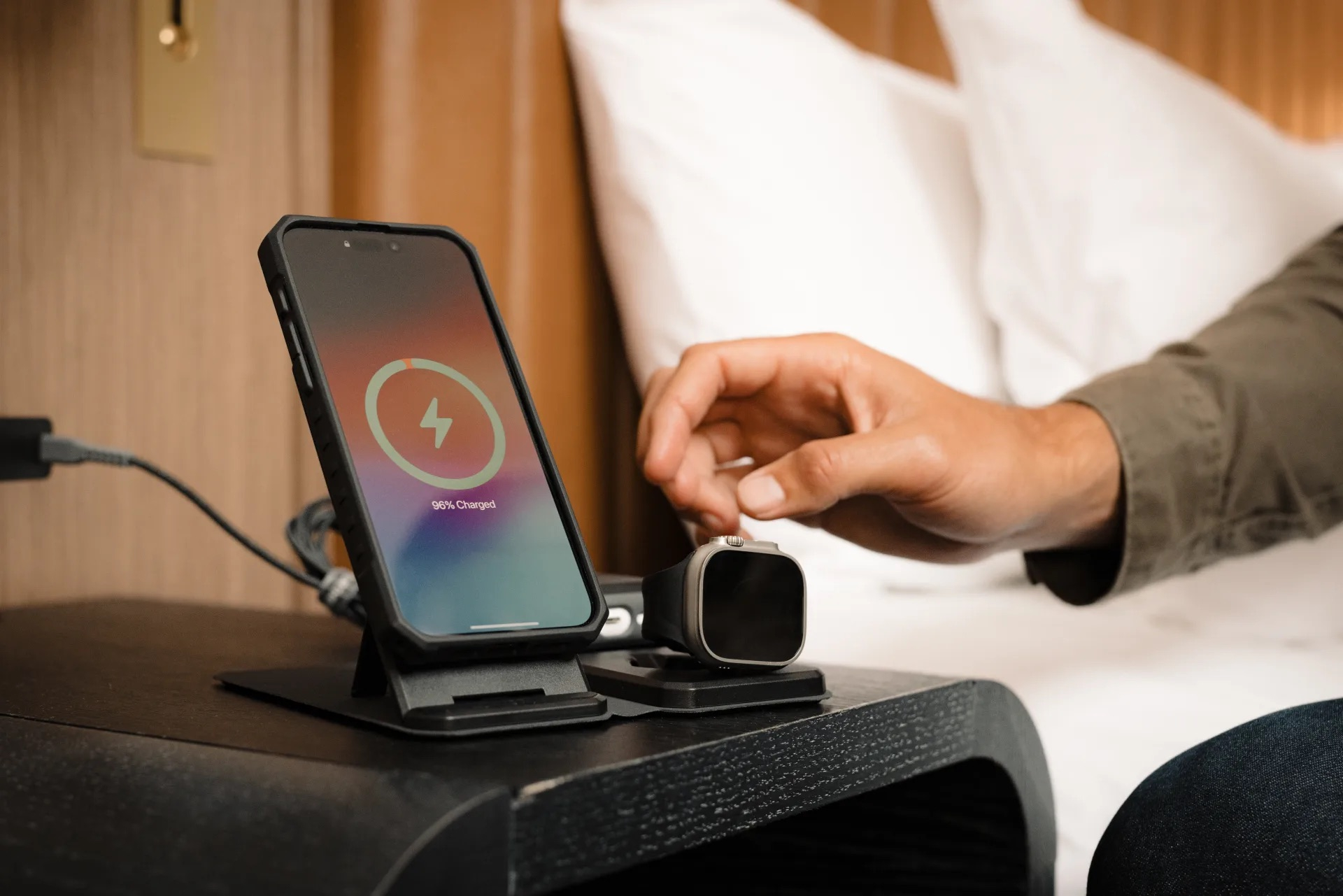 (15W) SRGE 3in1 MagSafe Qi Wireless Charger Faltbare Ladestation für iPhone / Apple Watch / Airpods (9B4412114030) - Schwarz
