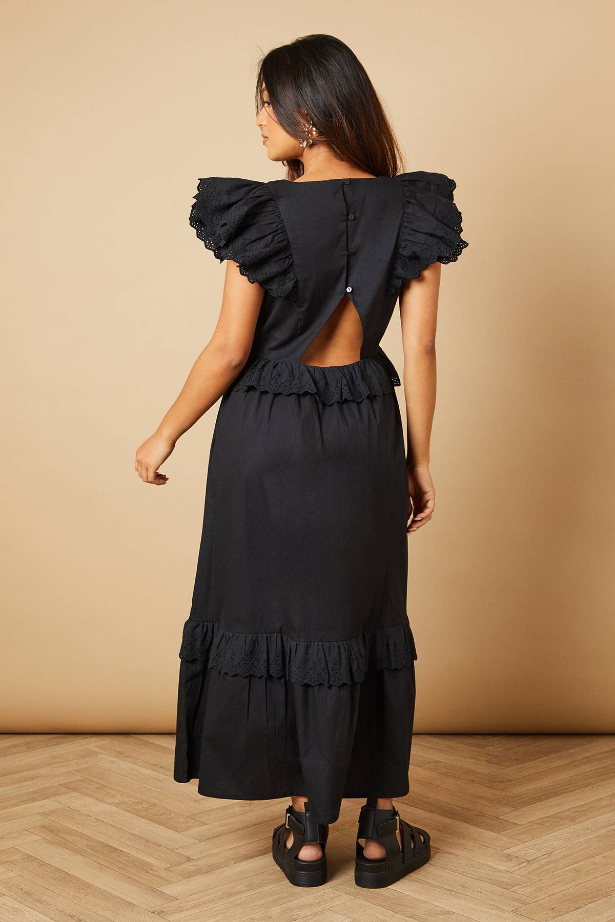 Oasis Robe Maxi À Volants Avec Panneau De Broderie Anglaise Petite