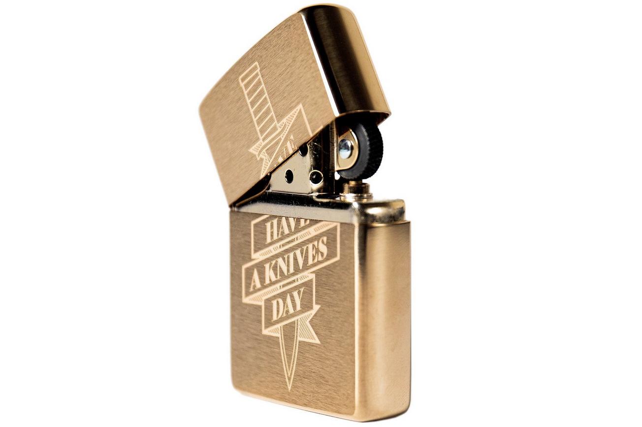 Knivesandtools Zippo Brass Brushed Knife, messing, aansteker