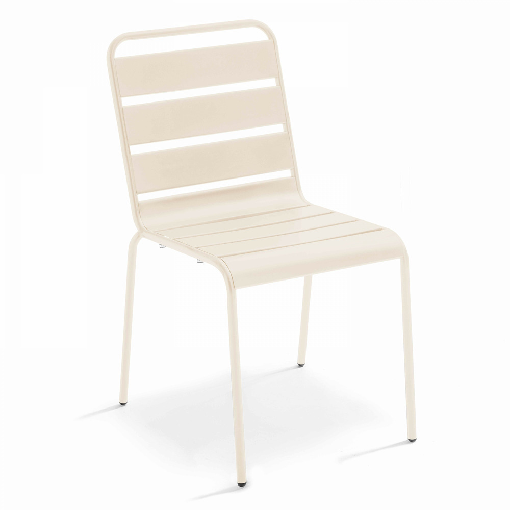 Chaise en métal ivoire