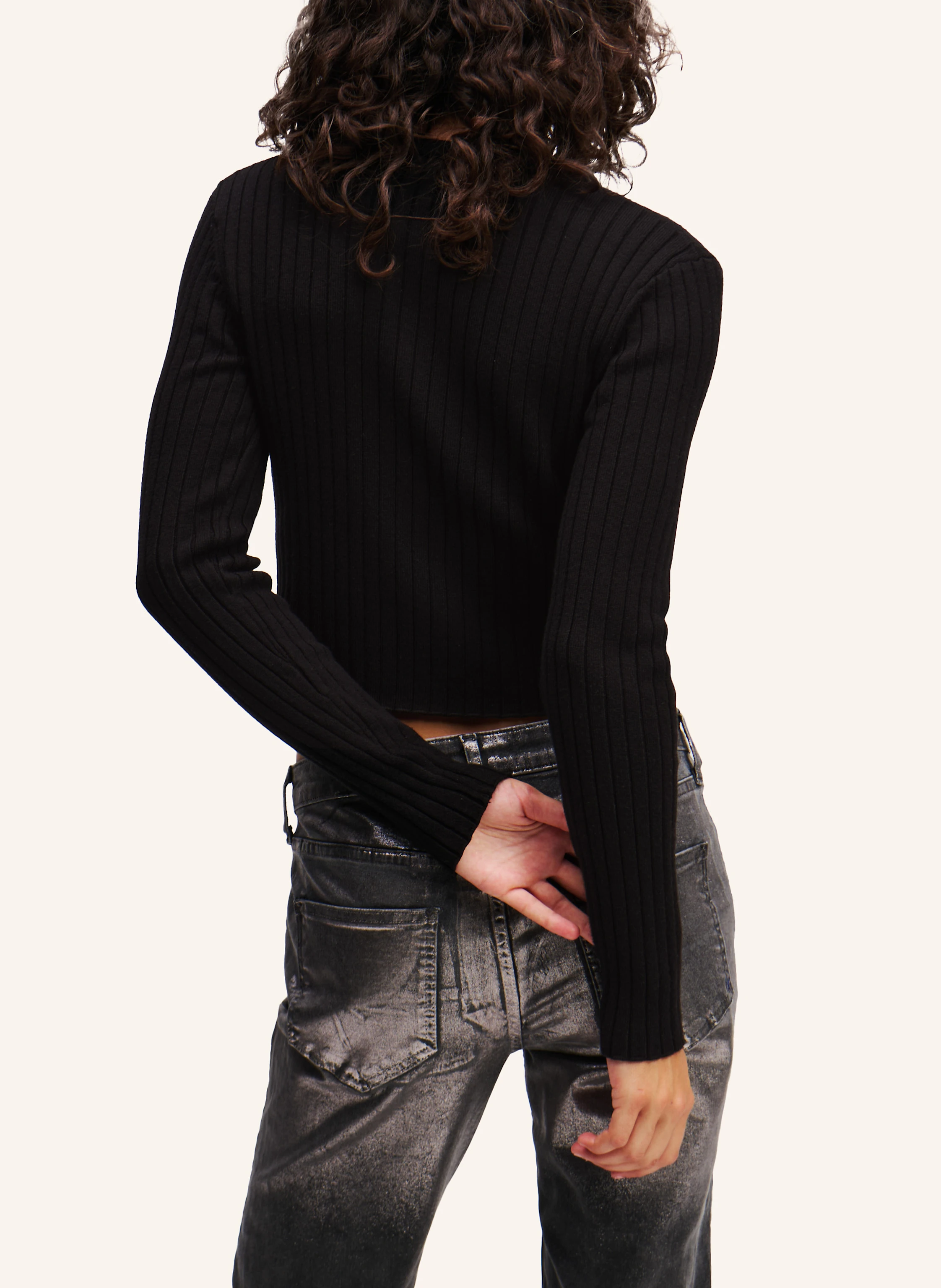 KARL LAGERFELD JEANS KURZE STRICKJACKE