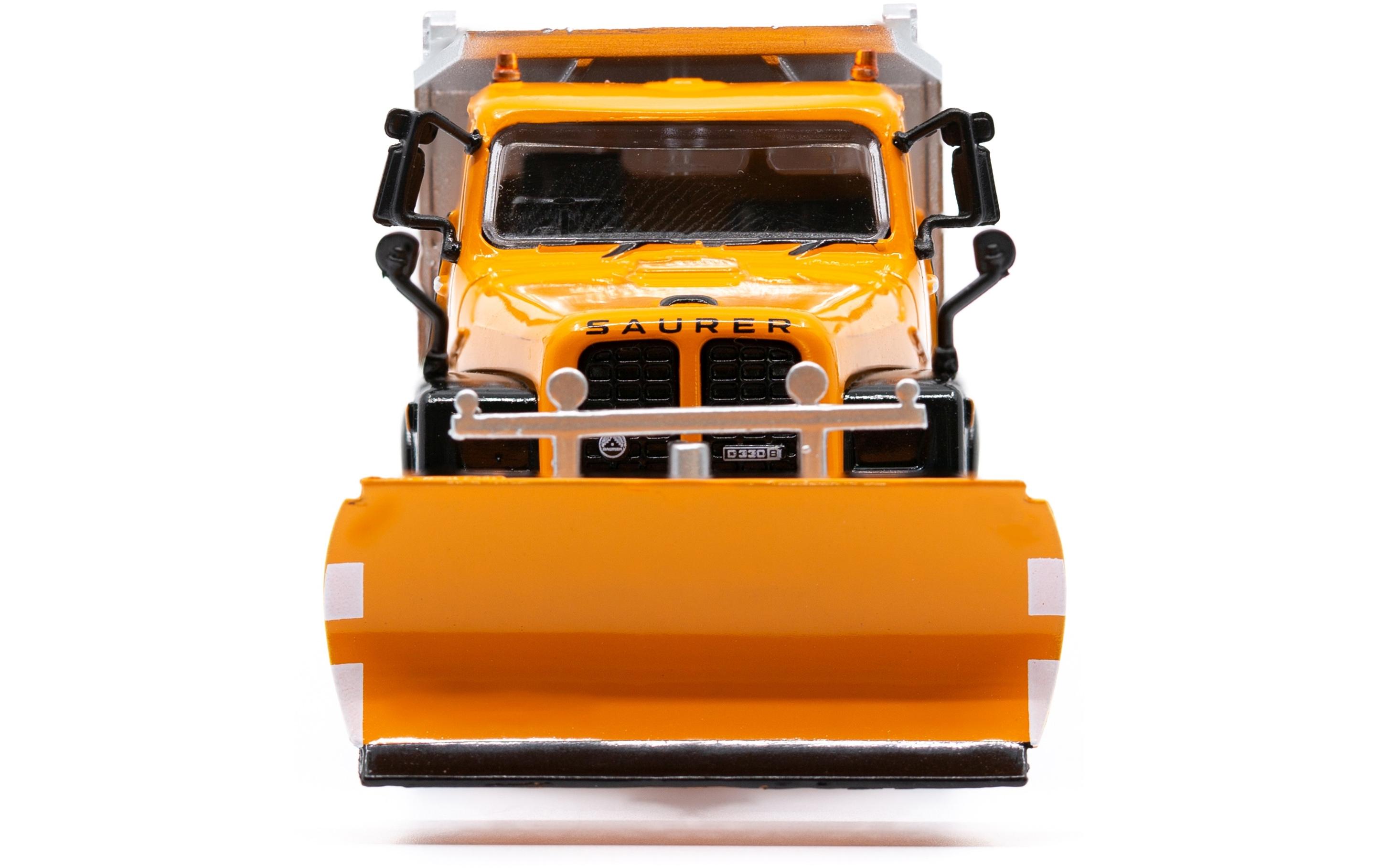LKW Saurer D330N 6 x 6 Kipper mit Schneeräumer Orange 1:87H0 Lastwagen Modell mit Schneepflug