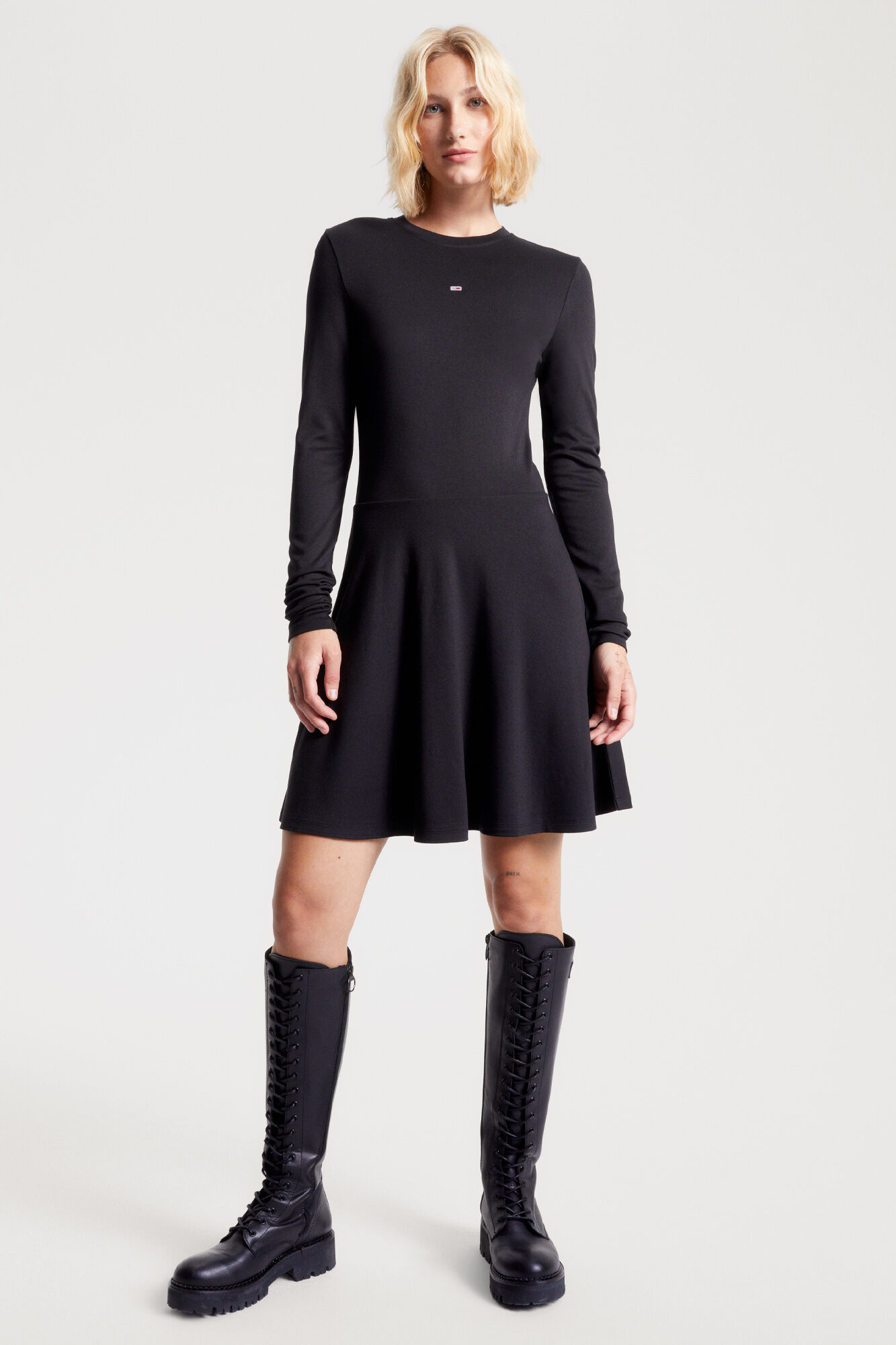 Vestido de manga comprida Tommy Jeans.
