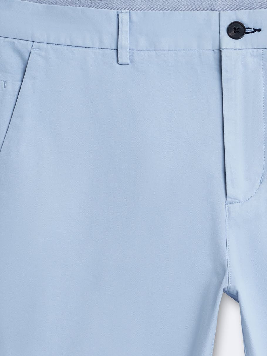 Chino slim en coton élasthane uni