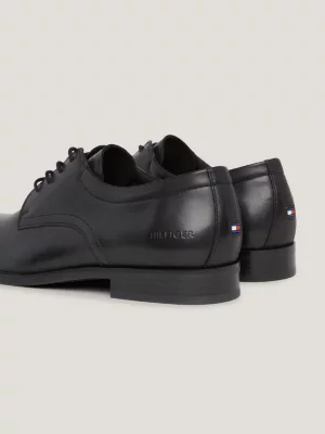 Sapatos Derby de couro com logotipo