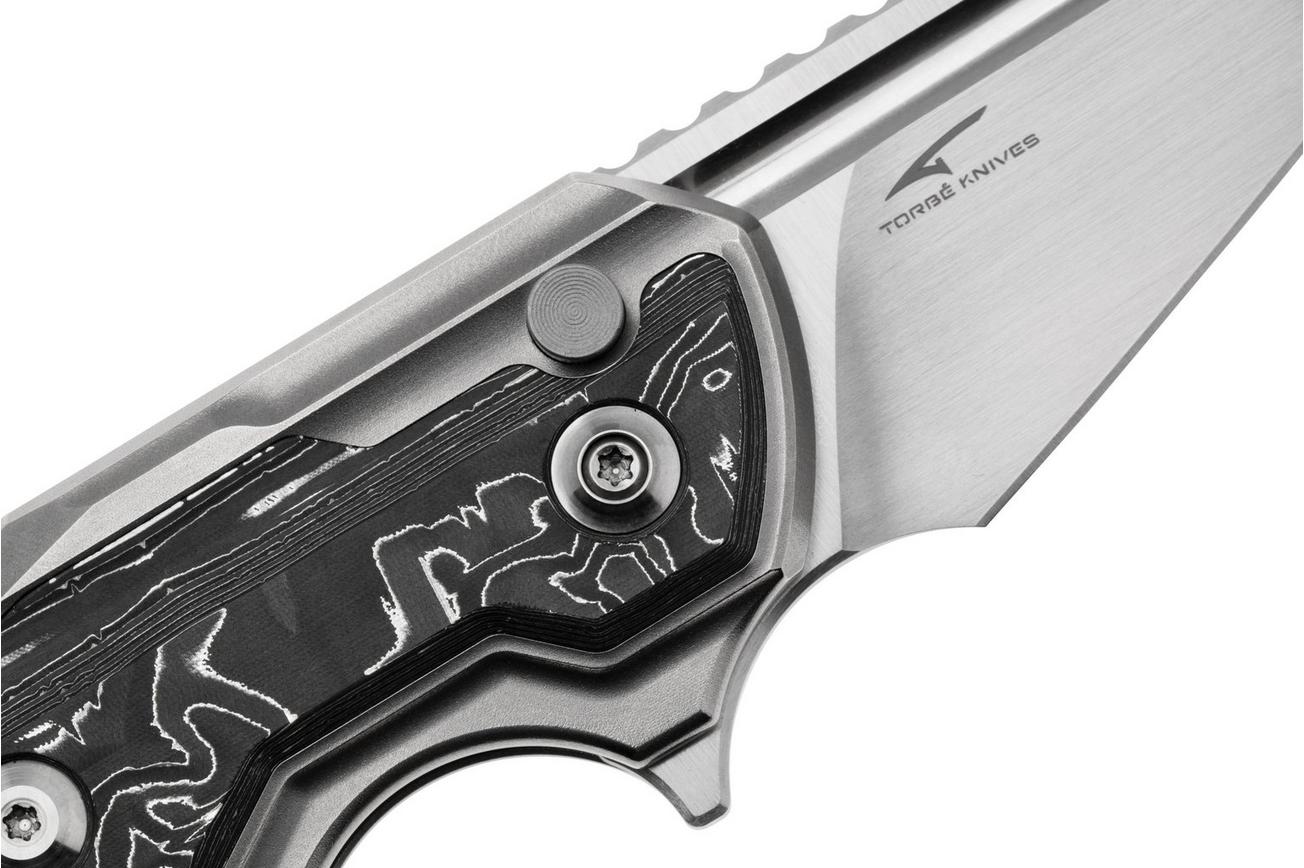 WE Knife Yardbird WE22021-3 Satin CPM 20CV, Bead Blasted Titanium, Aluminum Foil Carbon Fiber Inlay, karambit zakmes, Maciej Torbé design