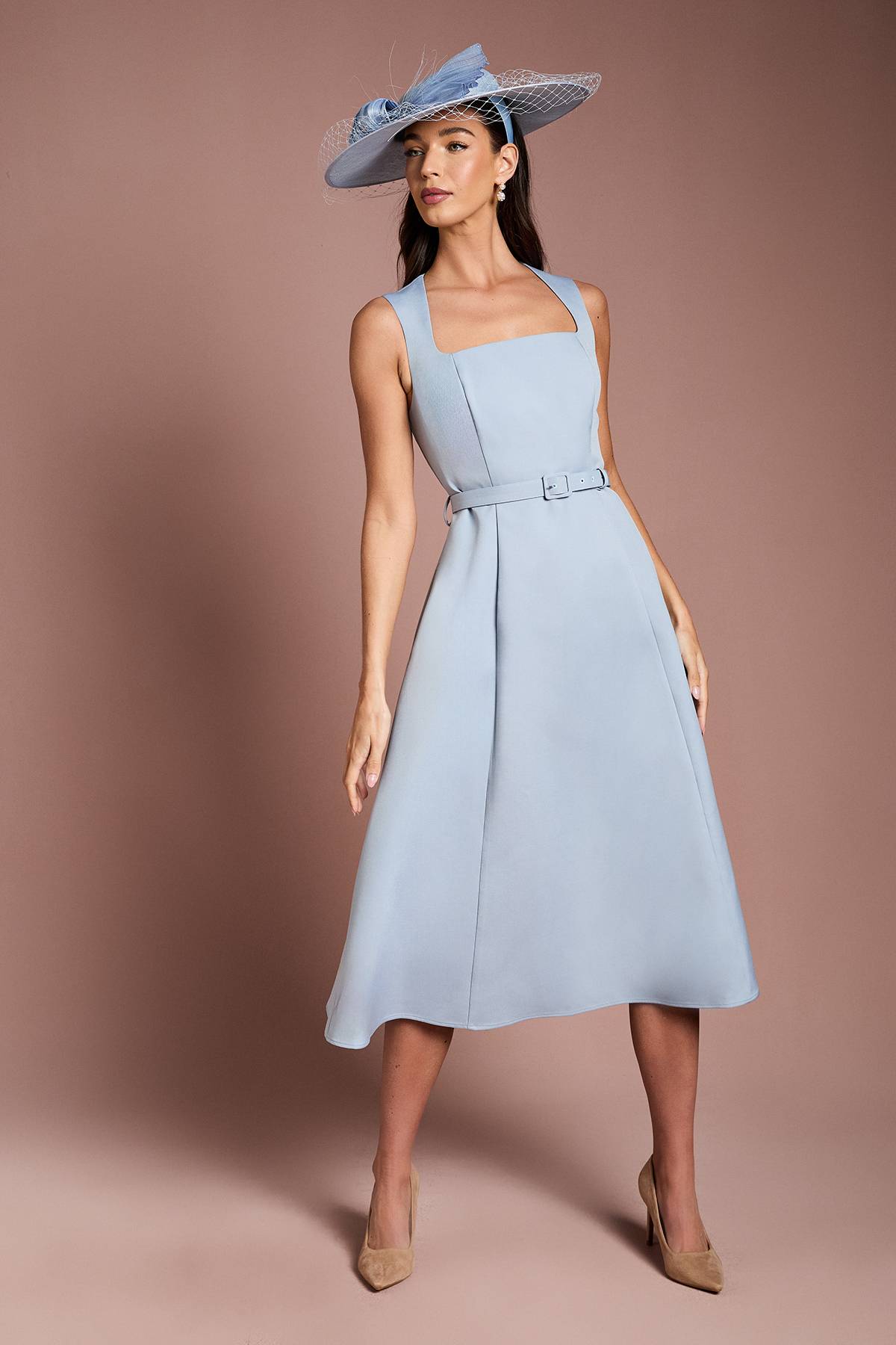 Coast Robe Midi Lisa Tan en Crêpe Ajustée