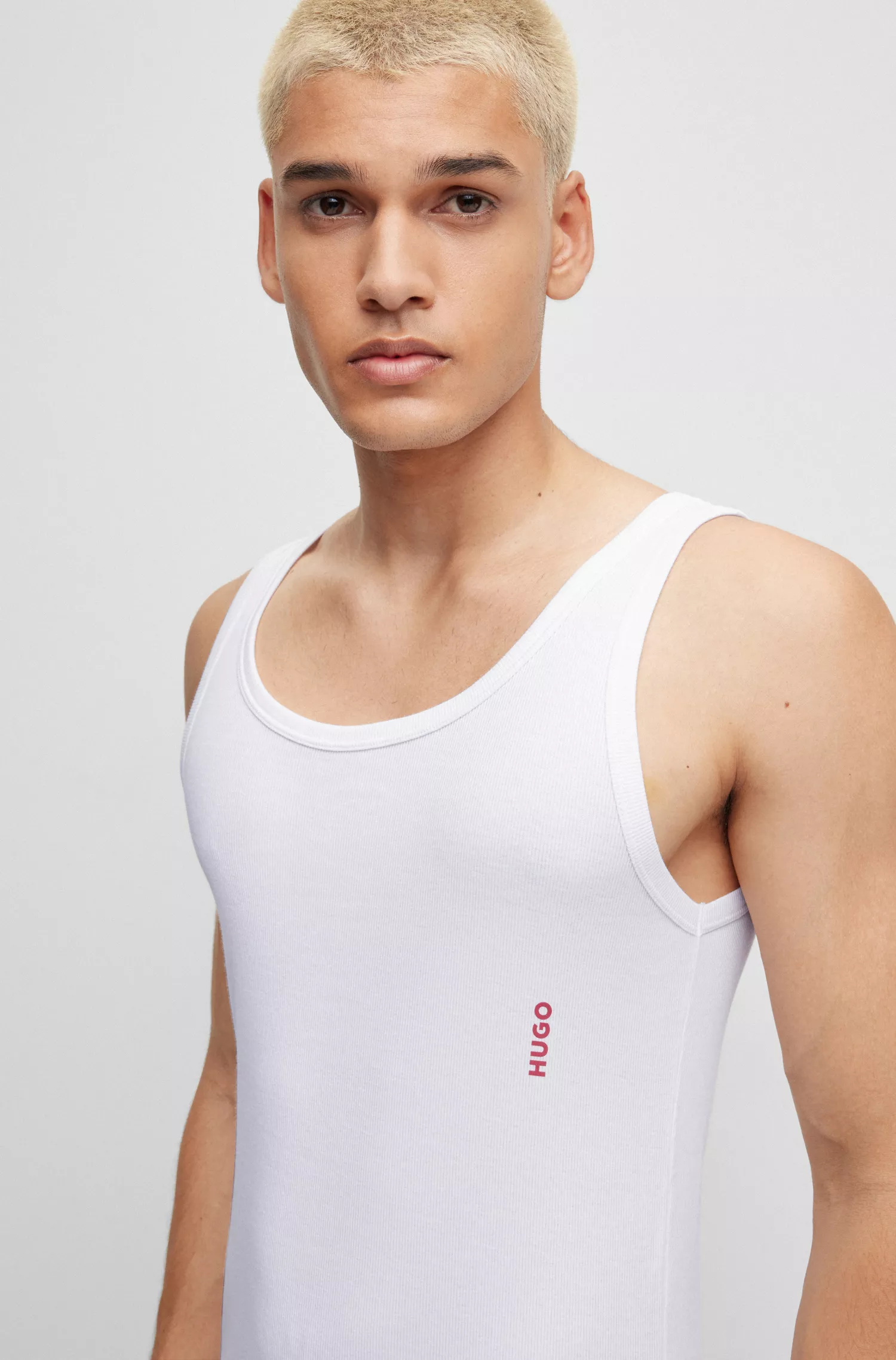 HUGO Vermelho - Pacote com duas camisetas regatas de algodão elástico com logotipo.