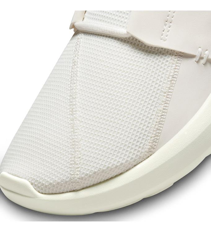 Nike Men Nike E-Series AD Sneakers