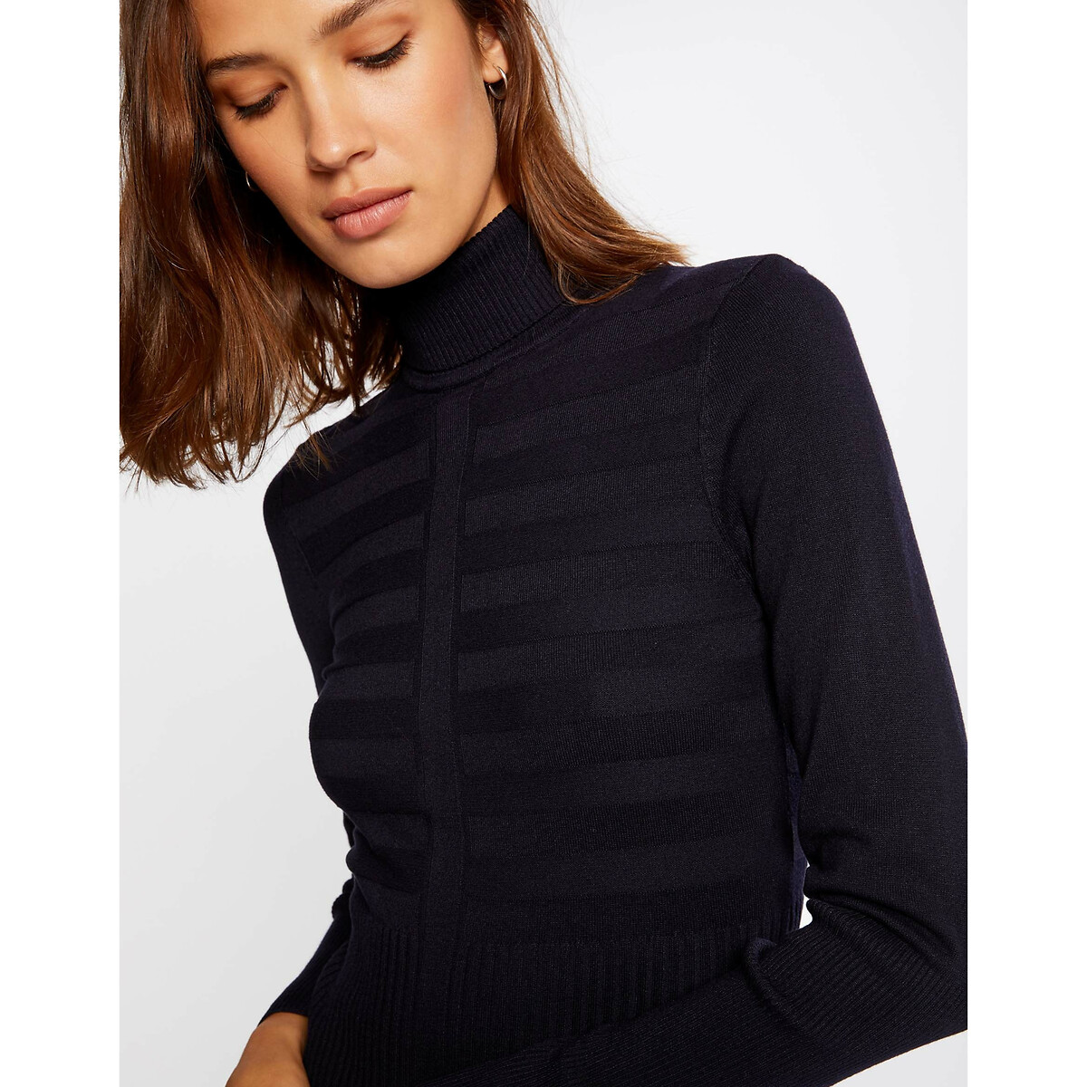 MORGAN<br>Vestido de malha fina com gola alta