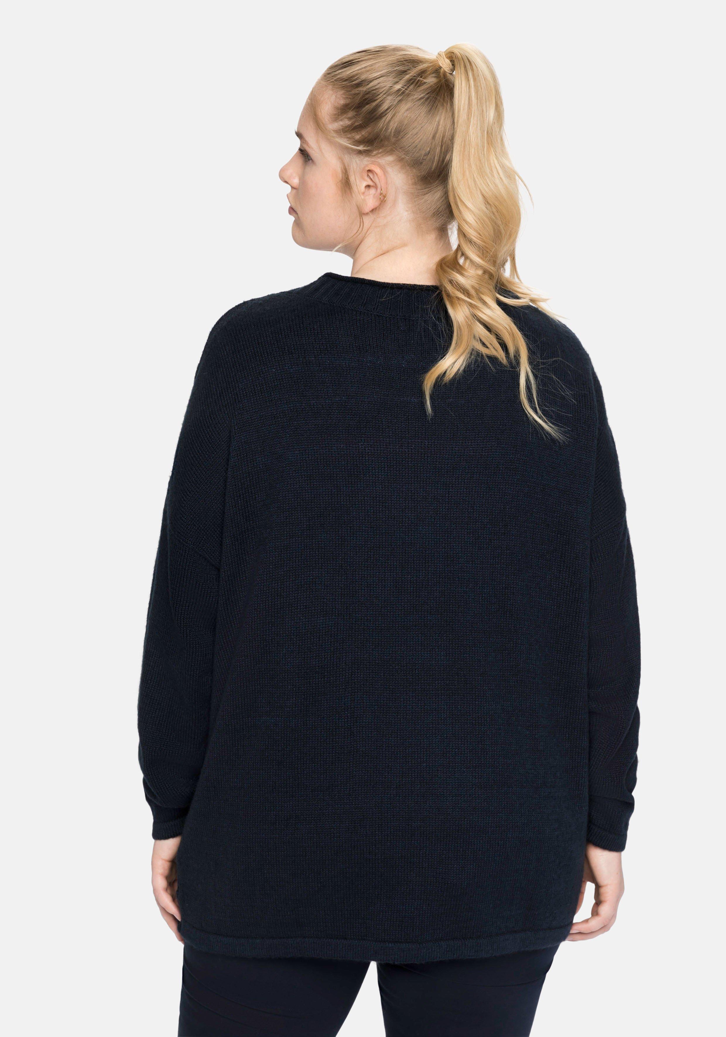 Strickjacke mit V-Ausschnitt, in kurzer Form