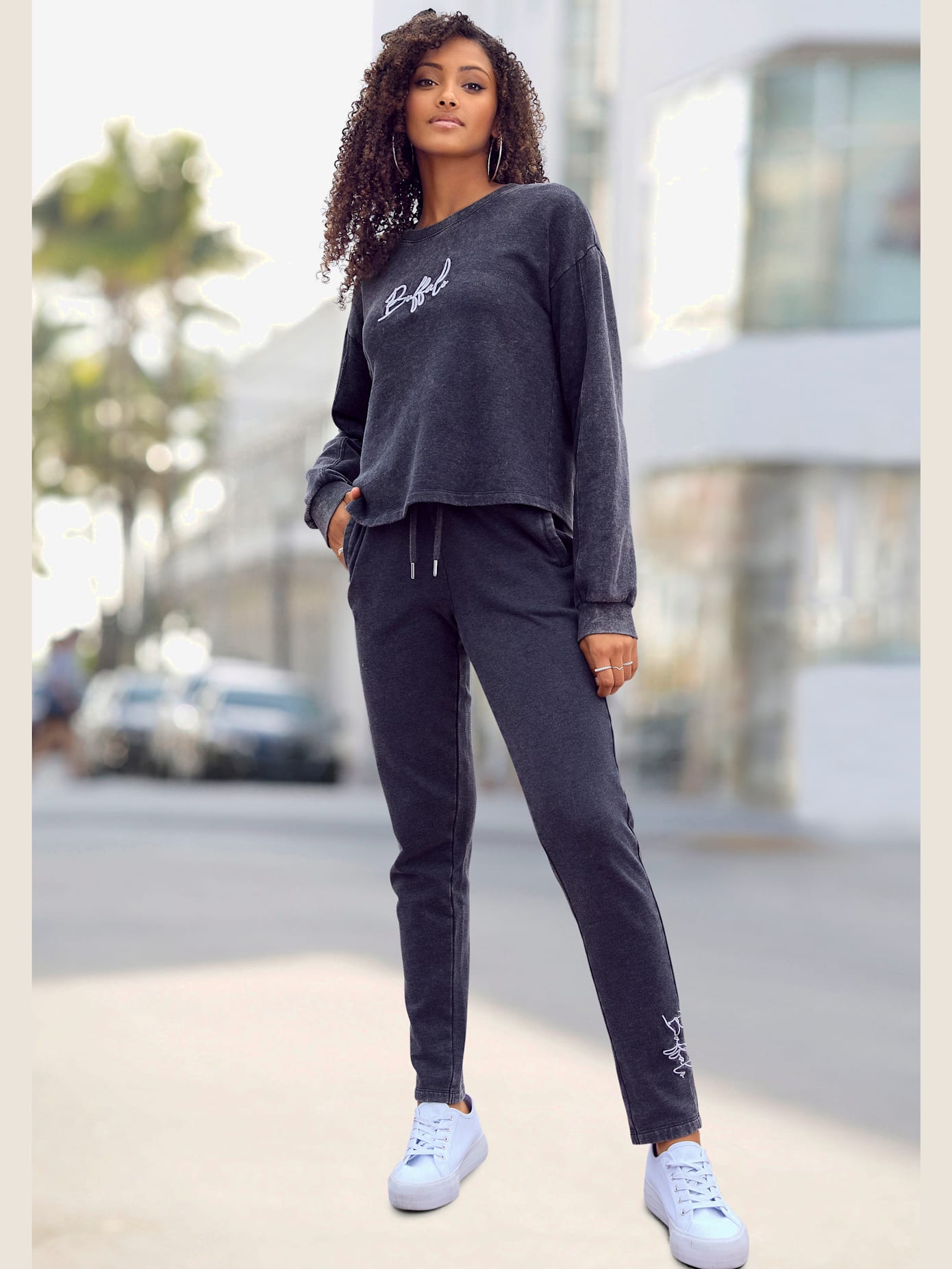 Pantalon molletonné pantalon d'intérieur, broderie sur le côté