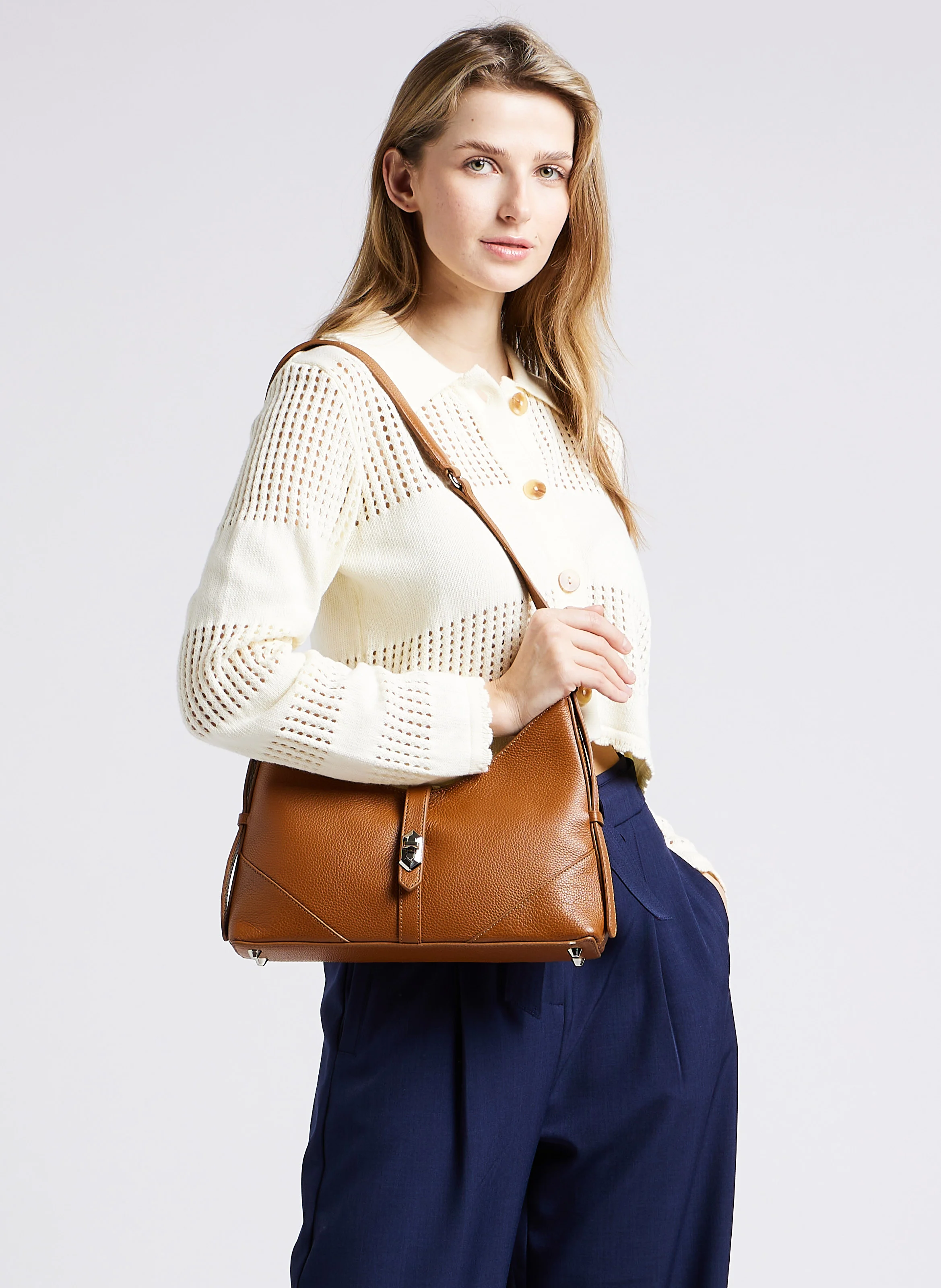 MILANO DELTA - Sac hobo en cuir grainé | Marron