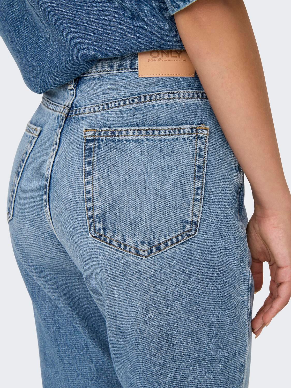 ONLBRENDA Niedrige Taille Gerade geschnitten Jeans Light Medium Blue Denim