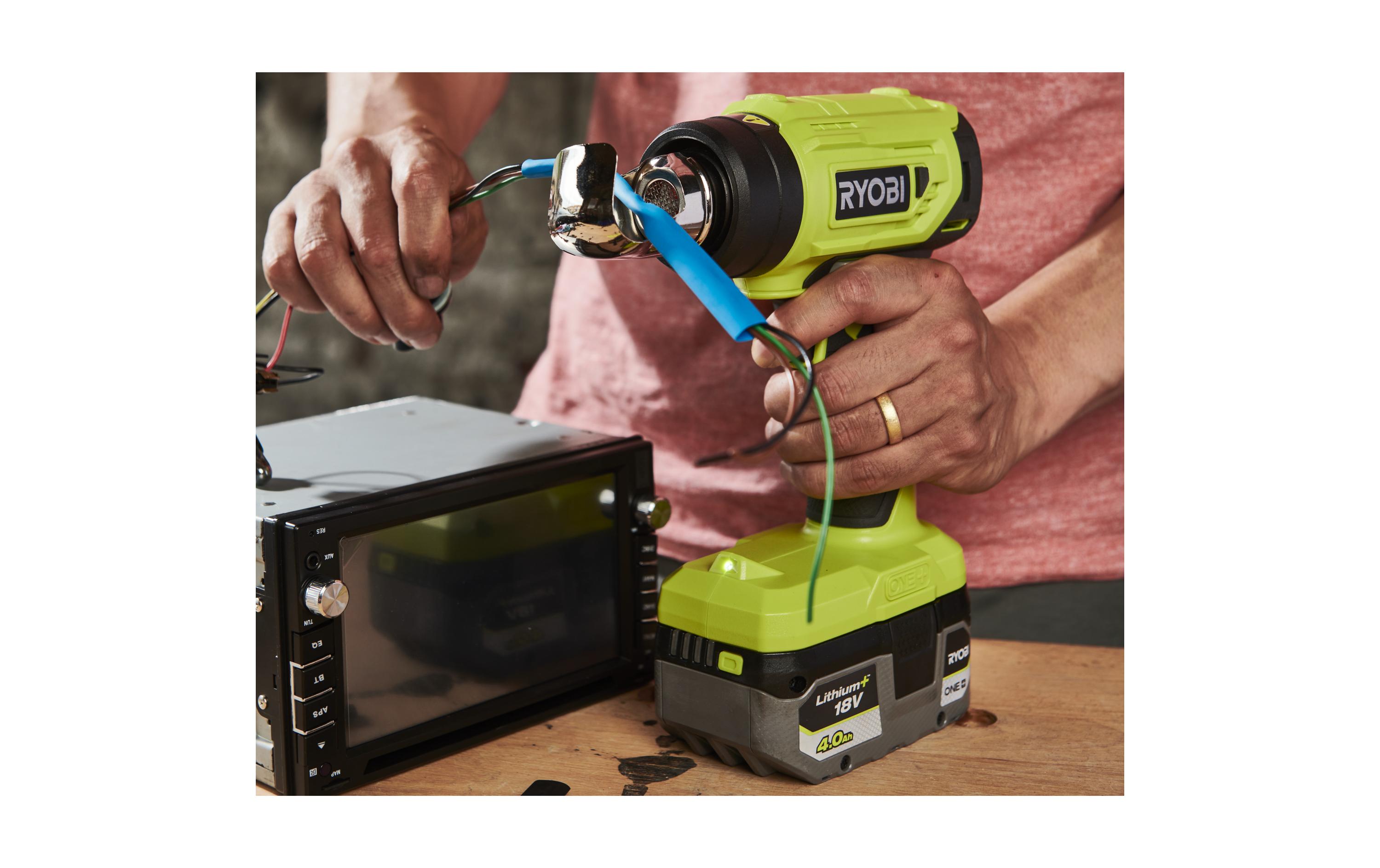 Akku-Heissluftgebläse R18 hG-0, 18 V, Solo<br>Batteriebetriebene Heissluftpistole heizt in weniger als 10 Sekunden auf bis zu 470 °C auf