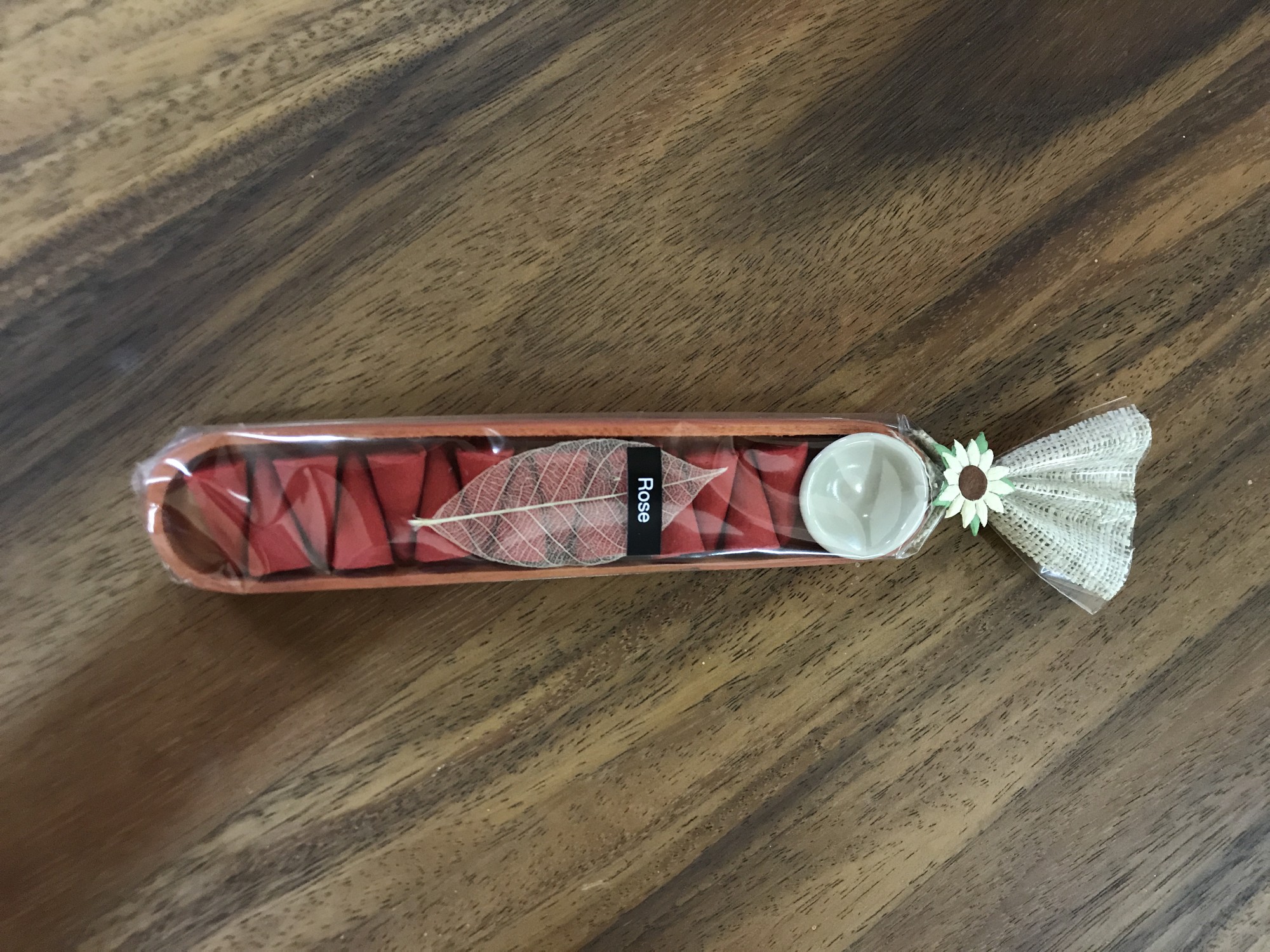 Räucherkegel-Box 'Rose', rot, T 3,5 cm, B 17,5 cm, H 1,5 cm günstig bestellen