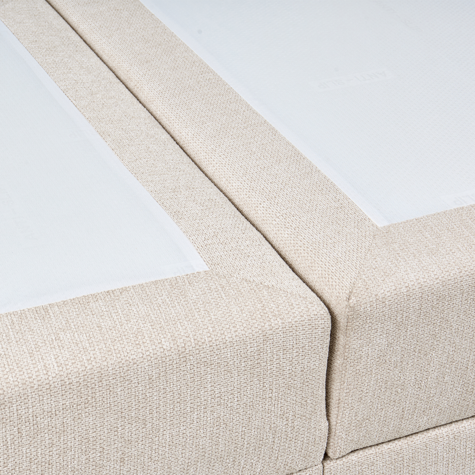 Beliani - MAJOR - Boxspring - Lichtbeige - 140 x 200 cm - Stof