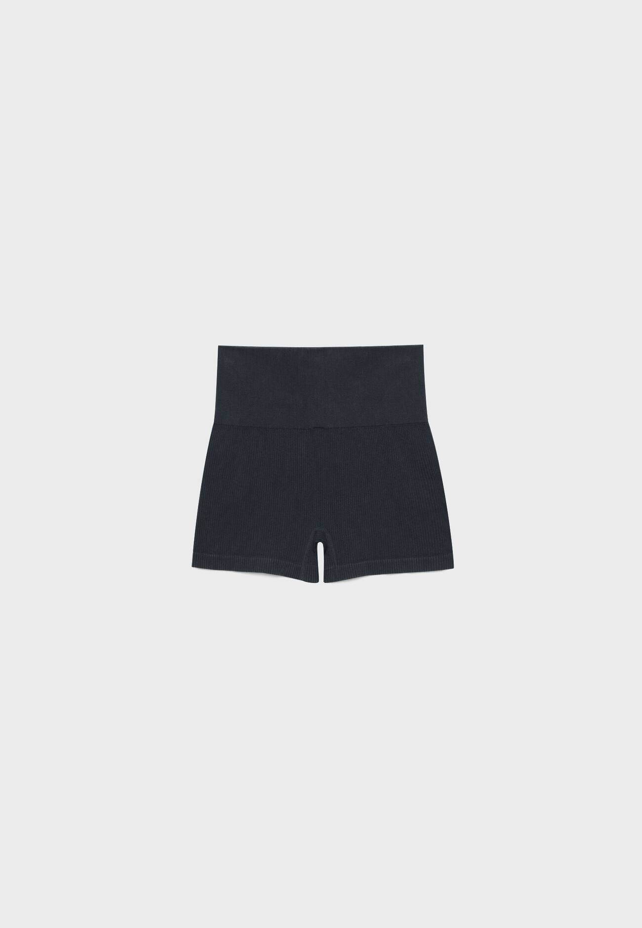 shorts curtos desbotados sem costura