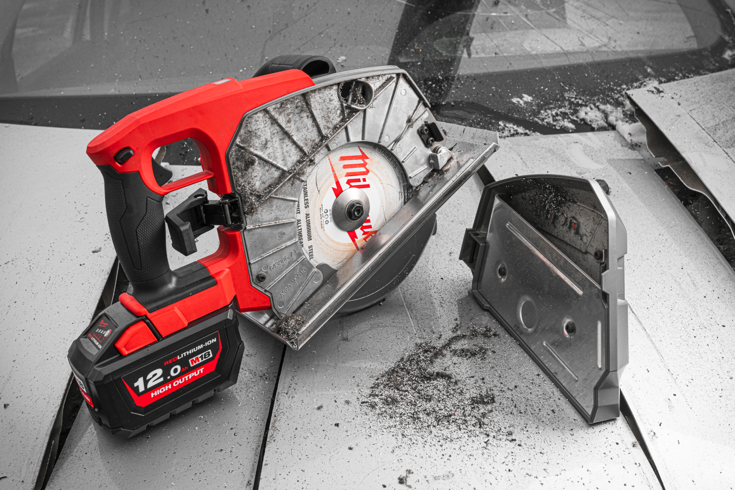Milwaukee M18 FMCS66-802C 18V Li-ion accu cirkelzaagmachine set (2x 8.0Ah accu) in koffer - 203mm