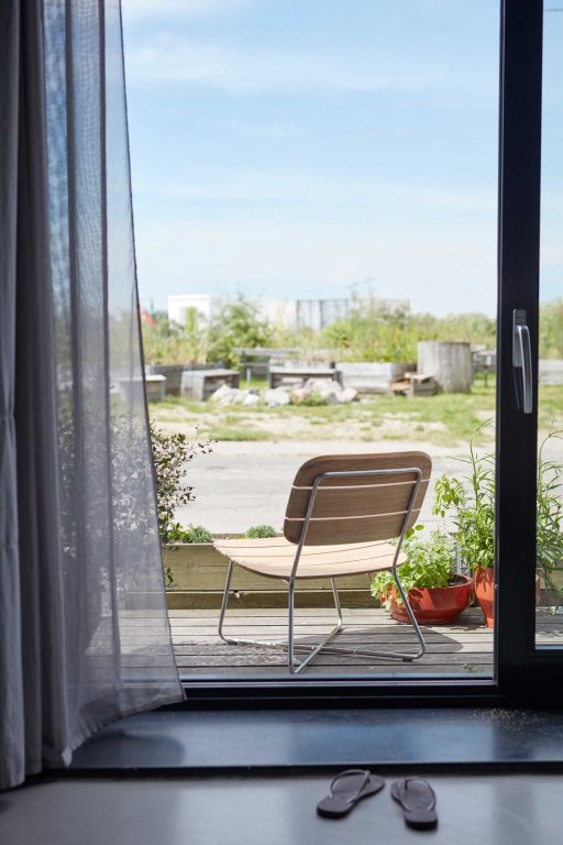 Fritz Hansen Lilium Lounge fauteuil buiten