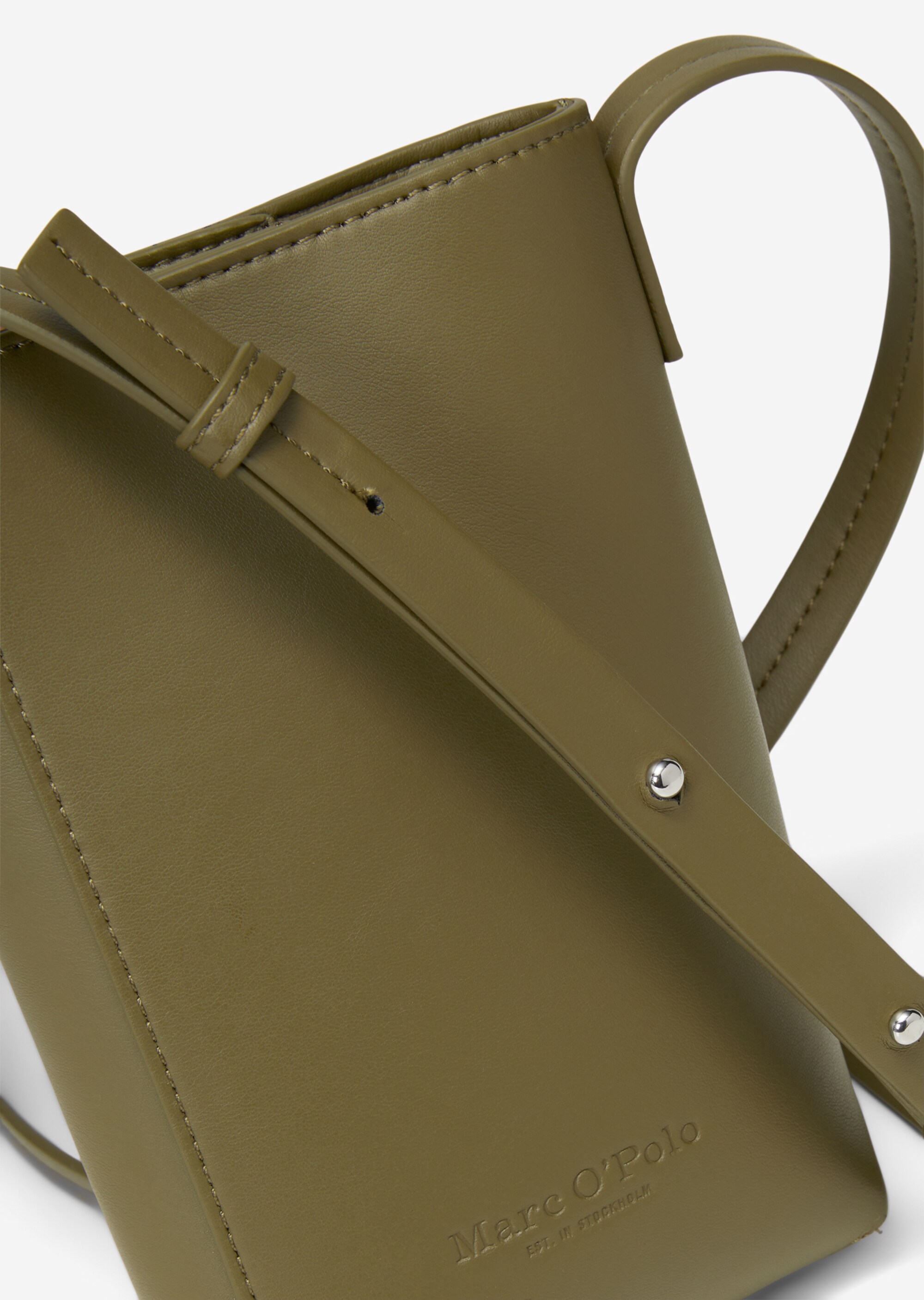 Smartphone-Tasche aus einer Lederalternative aus recyceltem Polyester