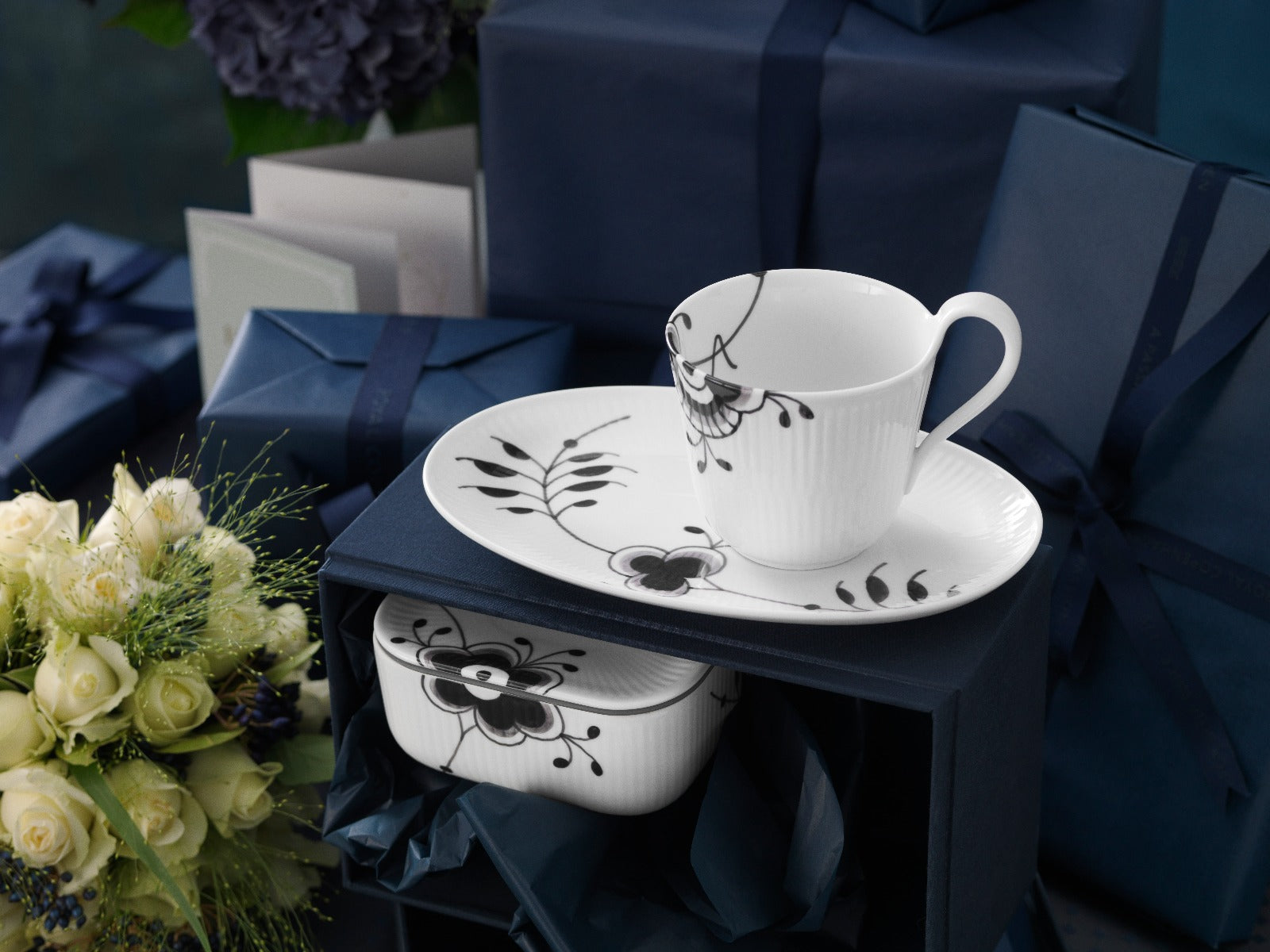 Royal Copenhagen  Sort Mega riflet asiette - 23 cm.