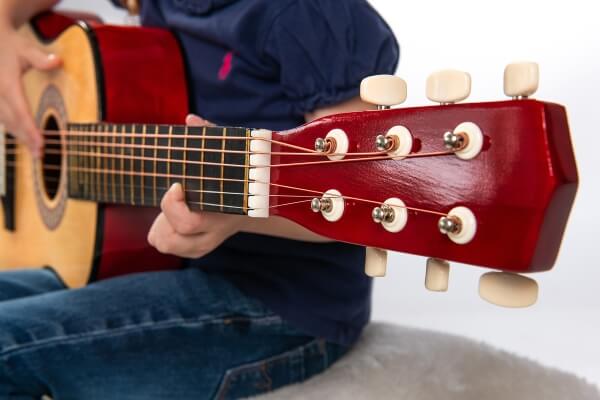 Boogie Bee Holzgitarre mit 6 Saiten, 75 cm