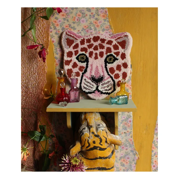 Doing Goods Tapis tête de léopard Pinky en laine | Rose