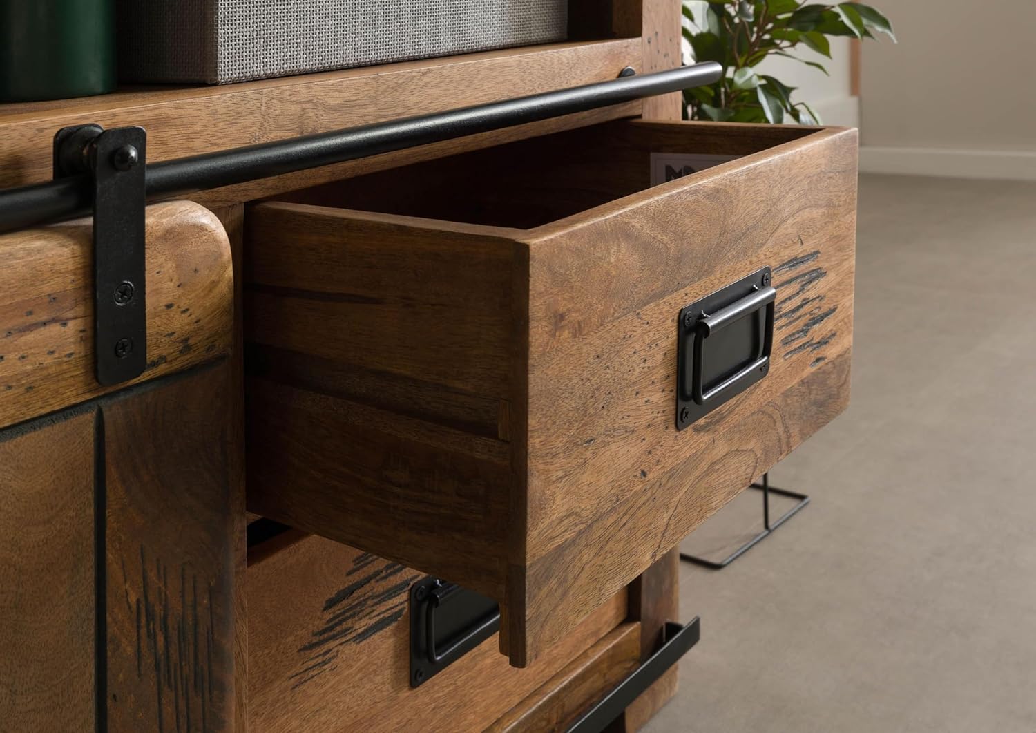 MASSIVMOEBEL24.DE | Railway Lux Standregal aus Massivholz mit Beleuchtung #165 | Mangoholz/Altholz - Natur lackiert | 100x45x175 cm | 5 Fächer, 1 Tür, 2 Schubladen | Standregal klein