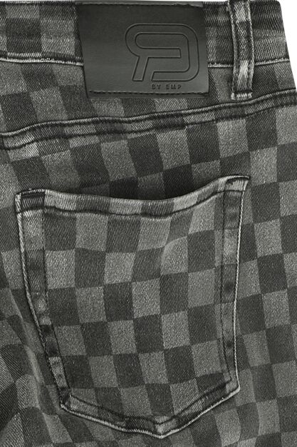 Short Race | RED by EMP Short