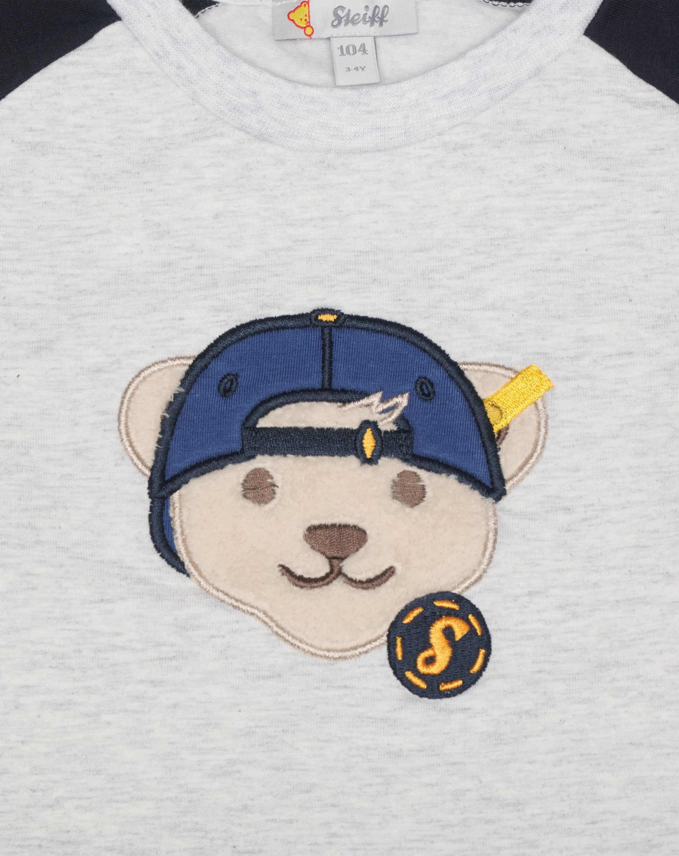 Sweatshirt LET’S PLAY! in nimbus cloud