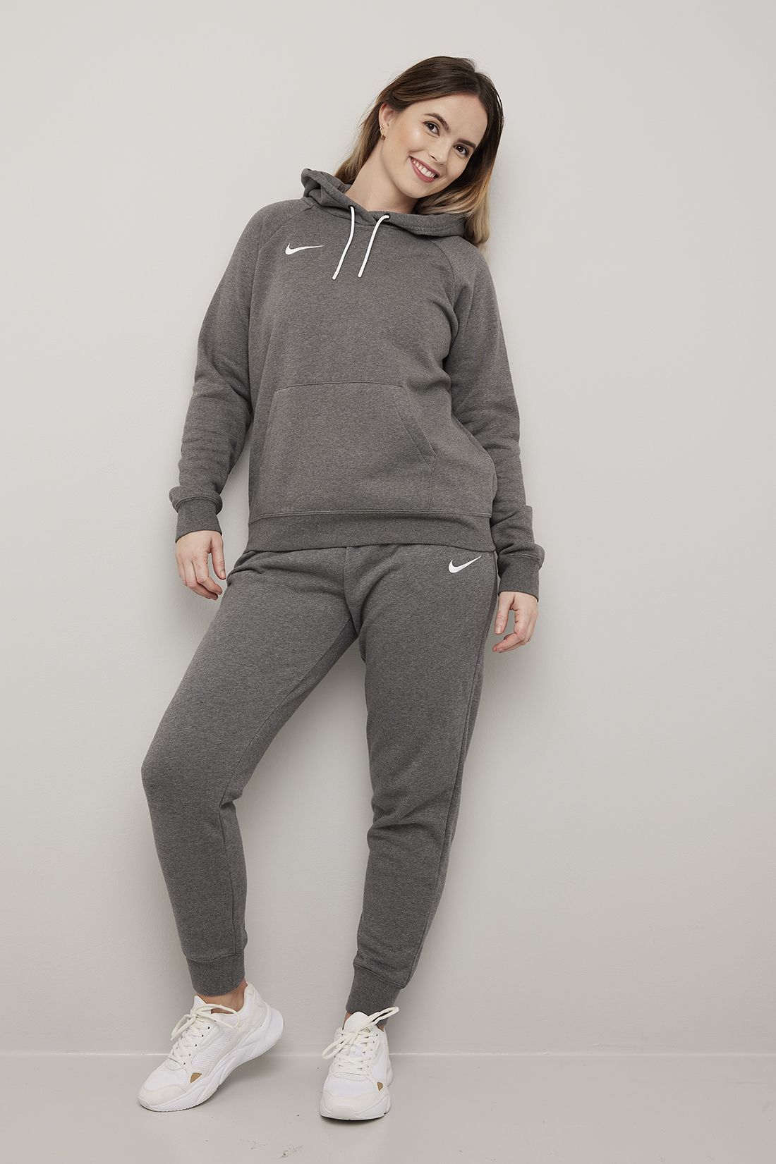 Nike hettegenser til dame