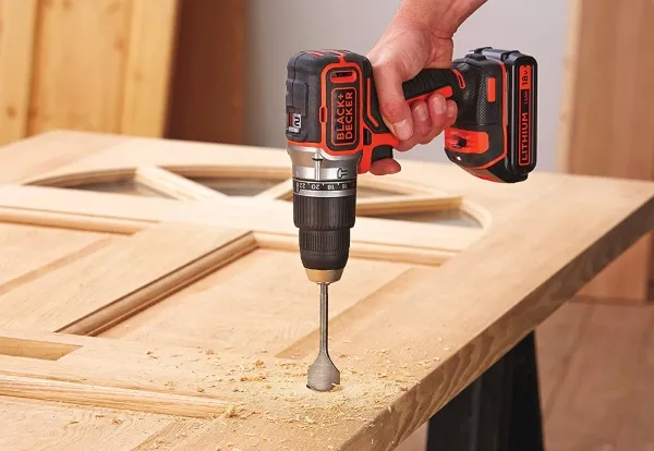 BLACK DECKER BL188KB - Hammerbor - ledningfri - 2-hastigheders - one-piece - 52 N·m - 2 batterier - 18 V