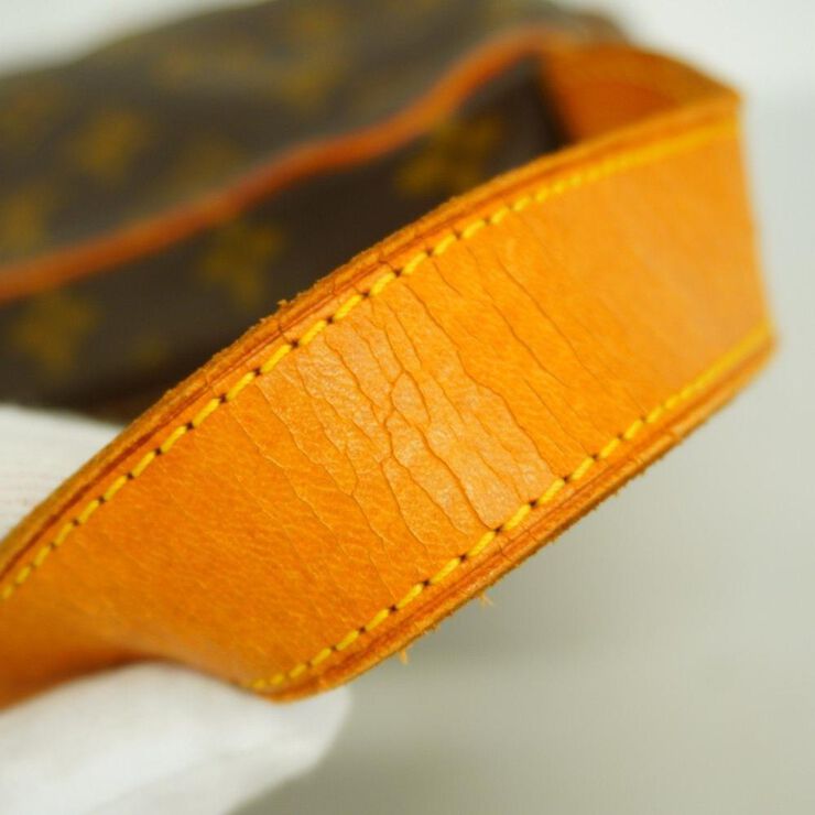 Louis Vuitton Vintage Louis Vuitton Croissant Brown