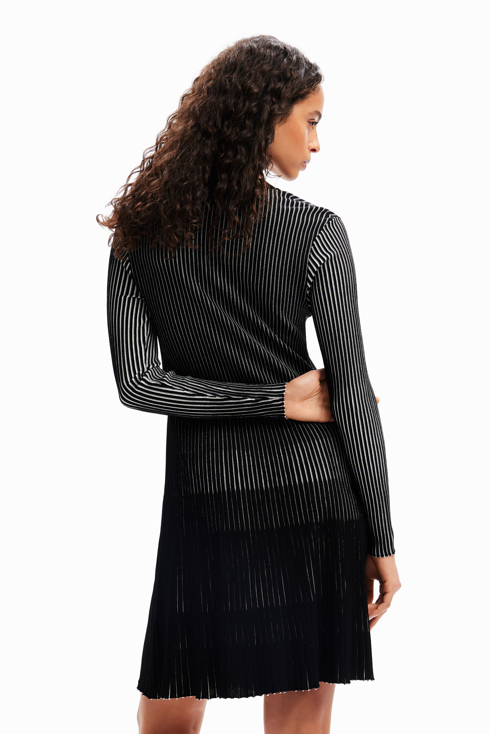 Robe courte tissu côtelé