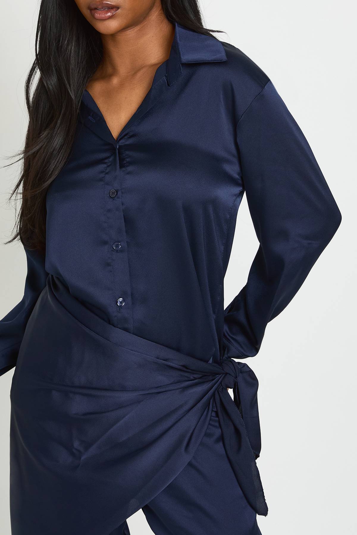 boohoo Ensemble Coordonné Chemise Et Pantalon En Satin Avec Taille Nouée