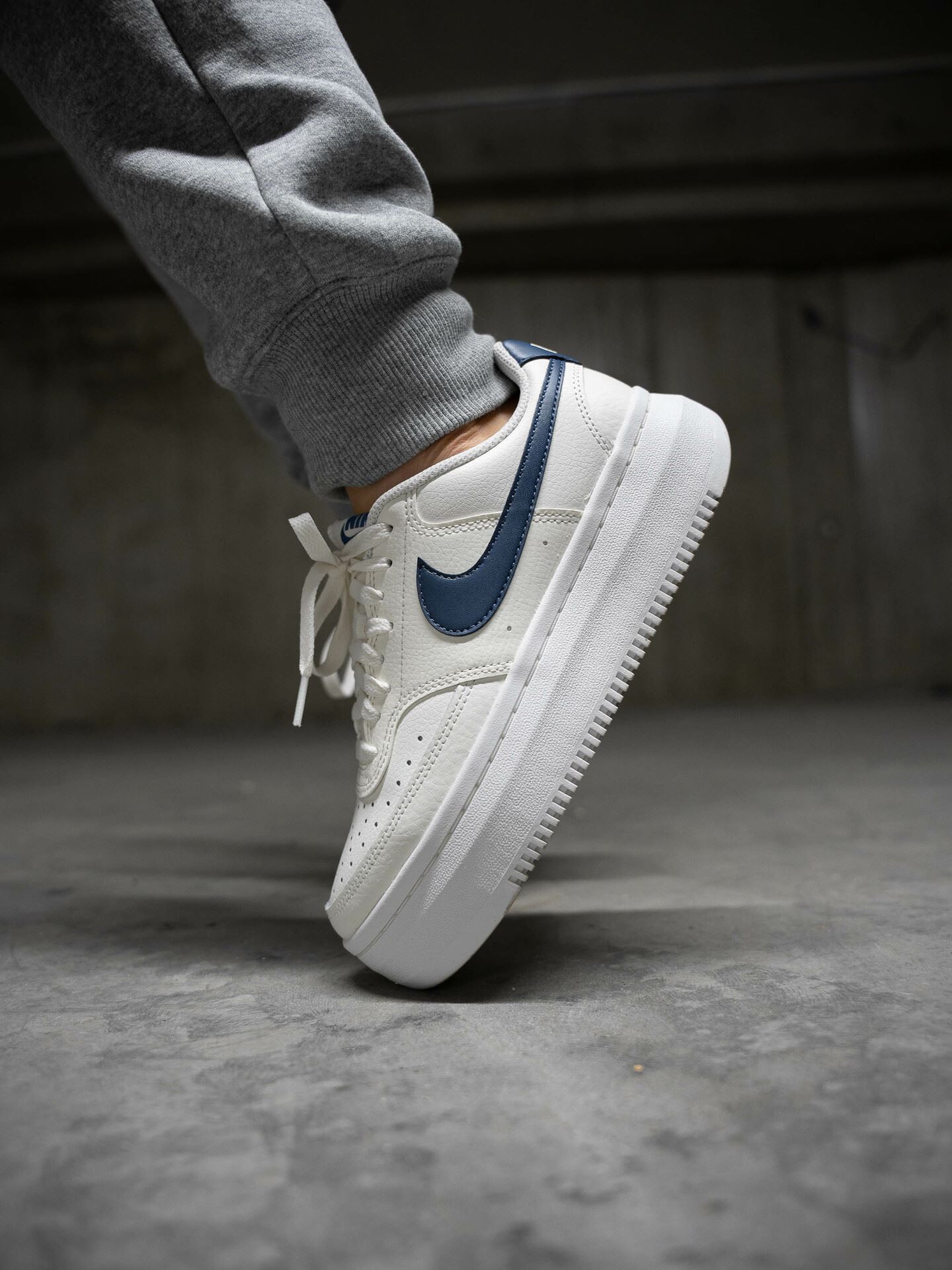 Court Vision Alta Leather