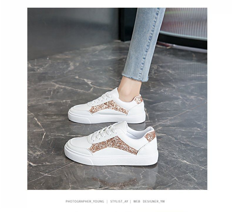 Asterisk - Sneakers van imitatieleer met vetersluiting en pailletten