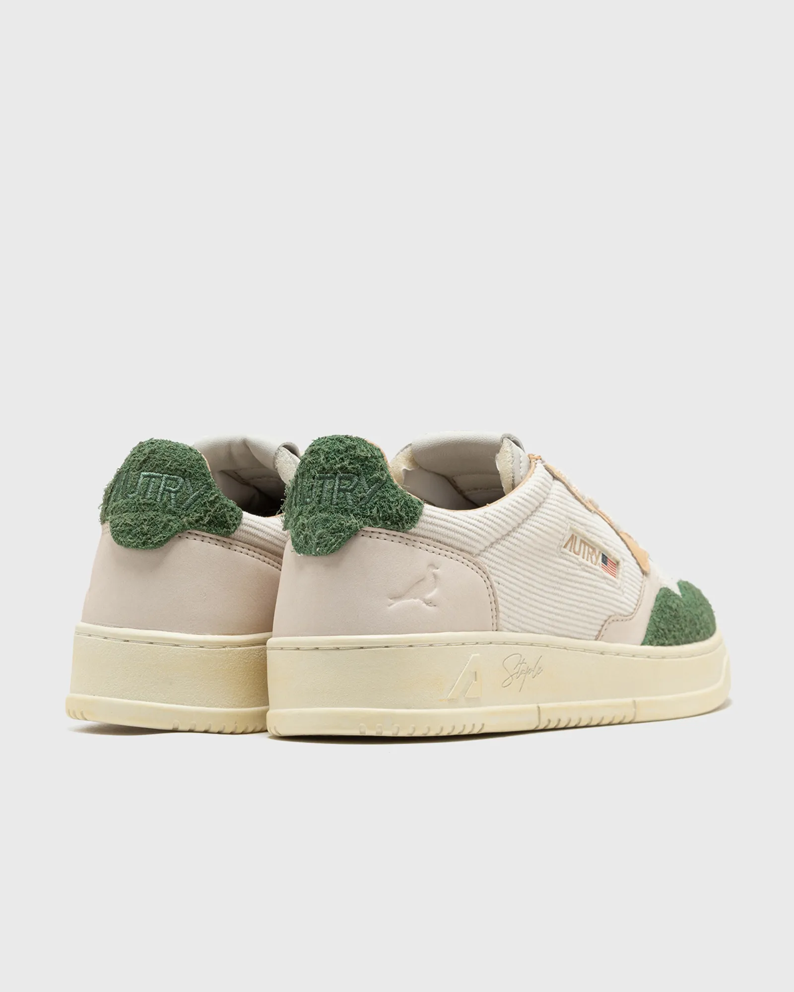 Autry Action Shoes AUTRY 01 LOW STAPLE
