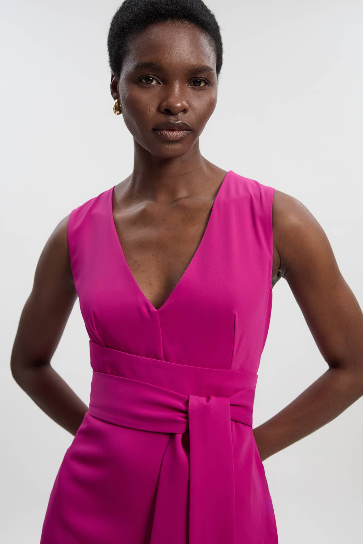 KarenMillen Robe Midi Ajustée Douce à Plis Latéraux