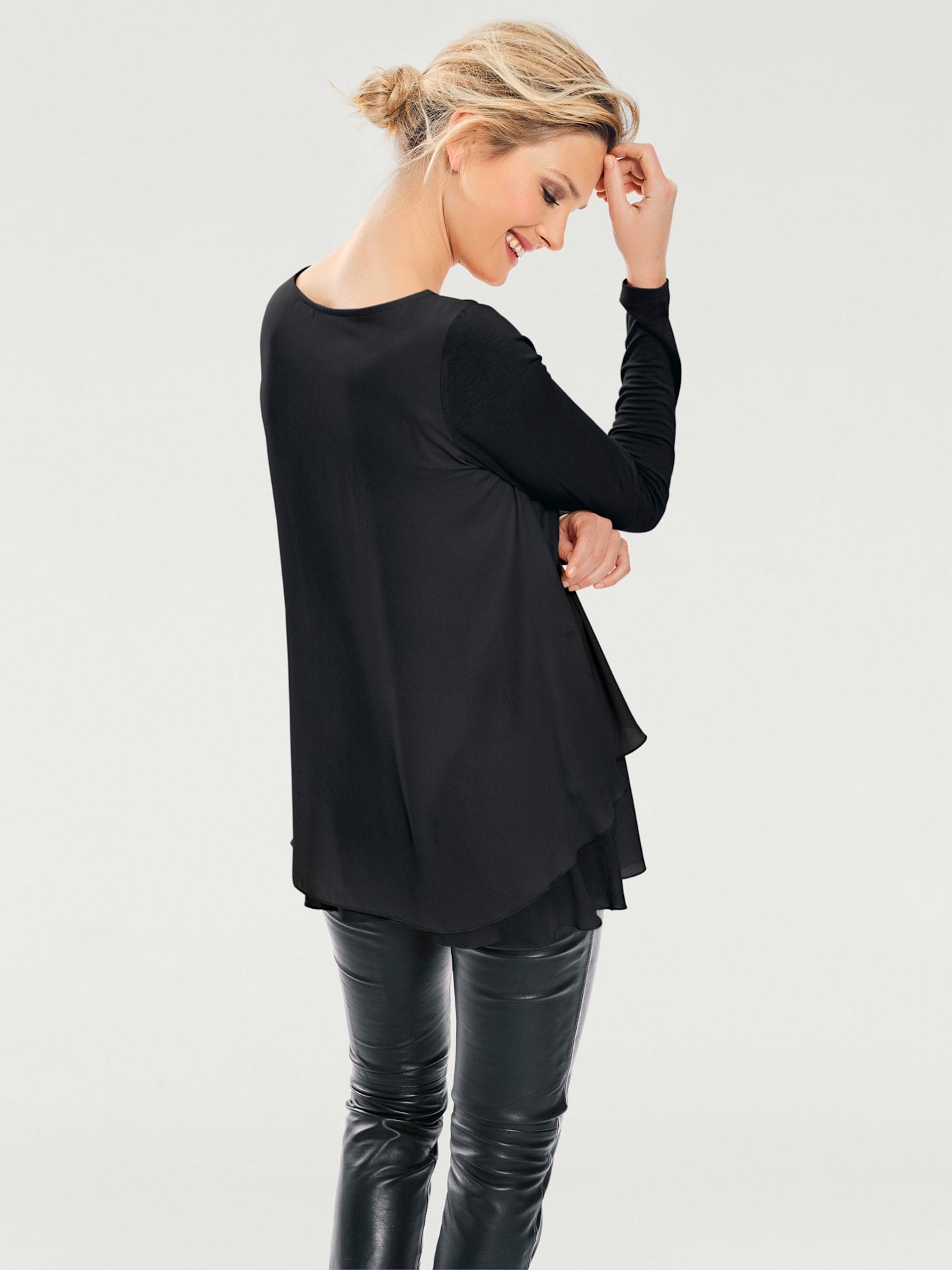 T-shirt à encolure ronde joli look superposé