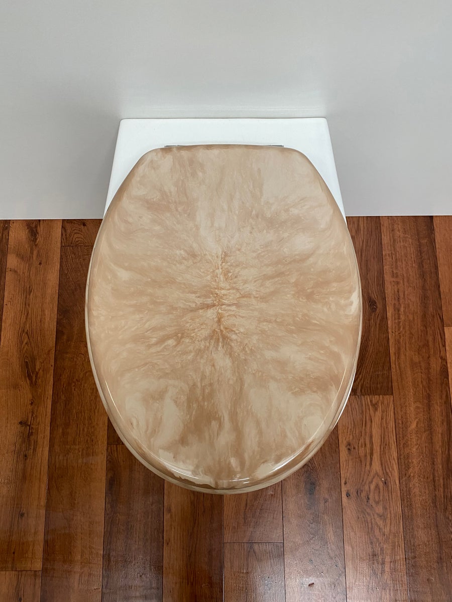 Toiletzitting in beige marmer, zware polyester toiletzitting met houten kern, roestvrijstalen scharnieren