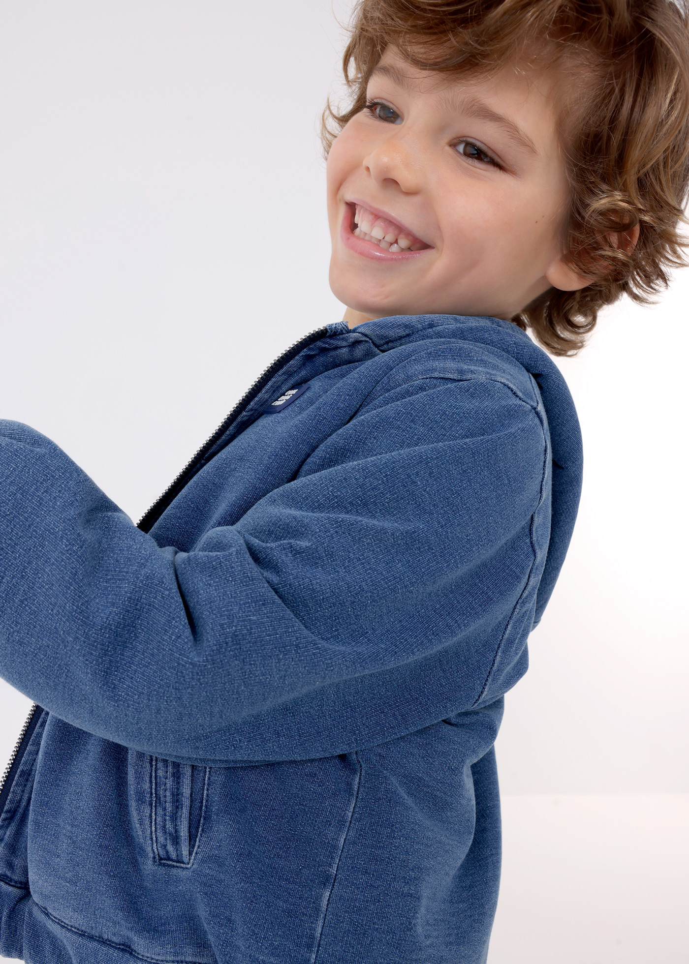 Jaqueta jeans Better Cotton para meninos