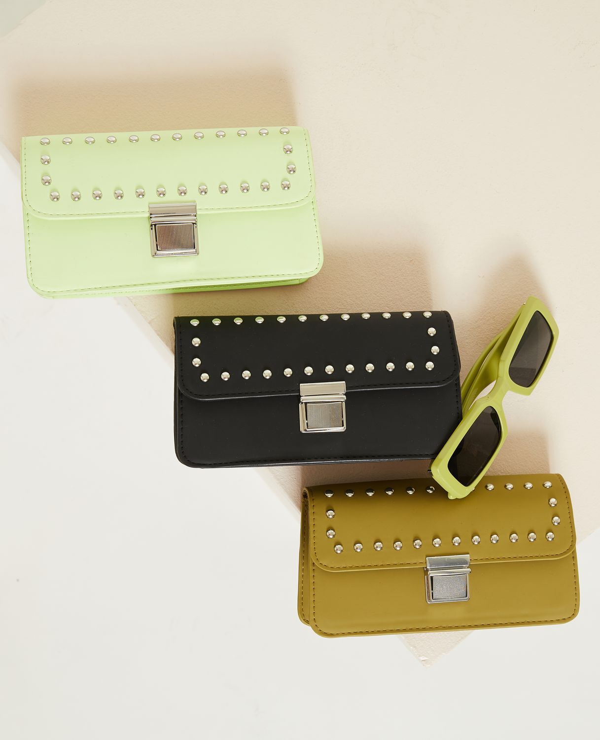 Mini sac rigide avec clous - Vert anis