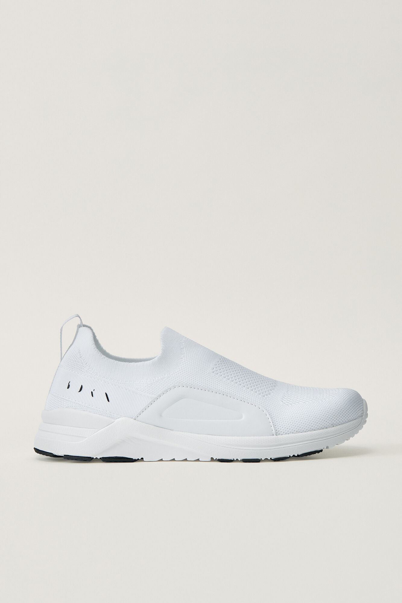 Sapatos sopram branco
