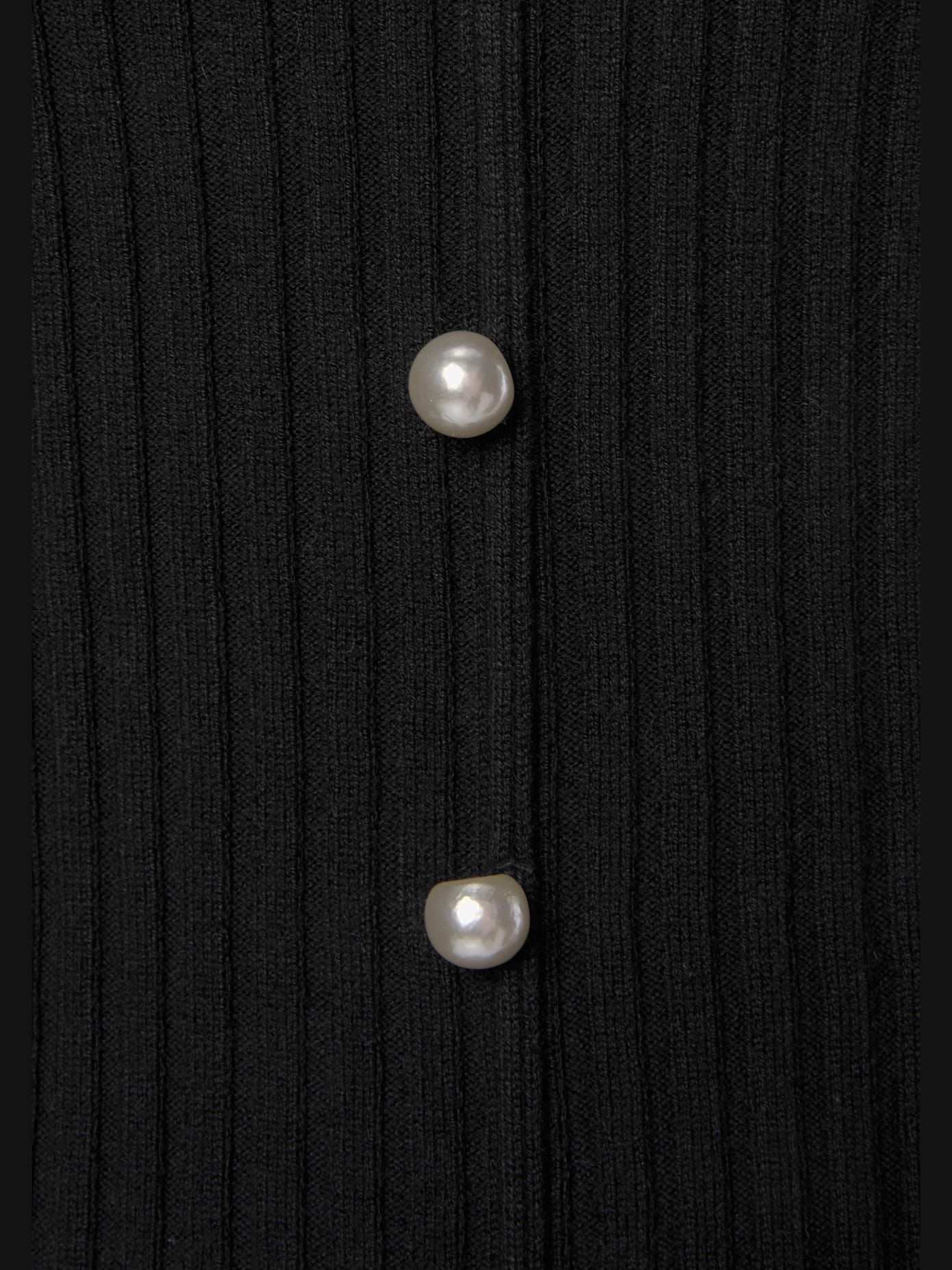 Pull à encolure en v pull affinant avec patte de boutonnage